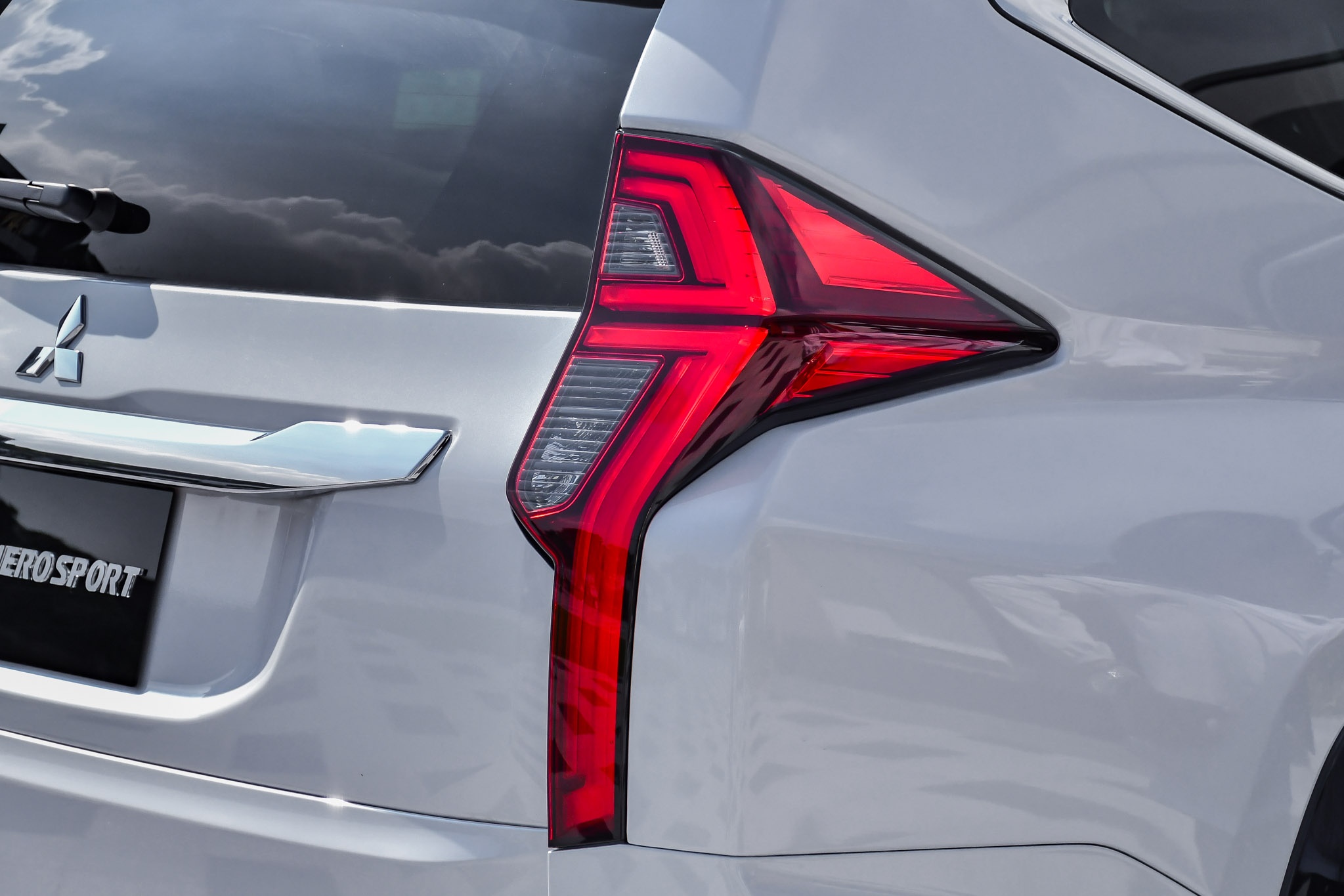 Mitsubishi Pajero Sport 2020 ảnh 11 Mitsubishi Pajero Sport 2020 anh 11