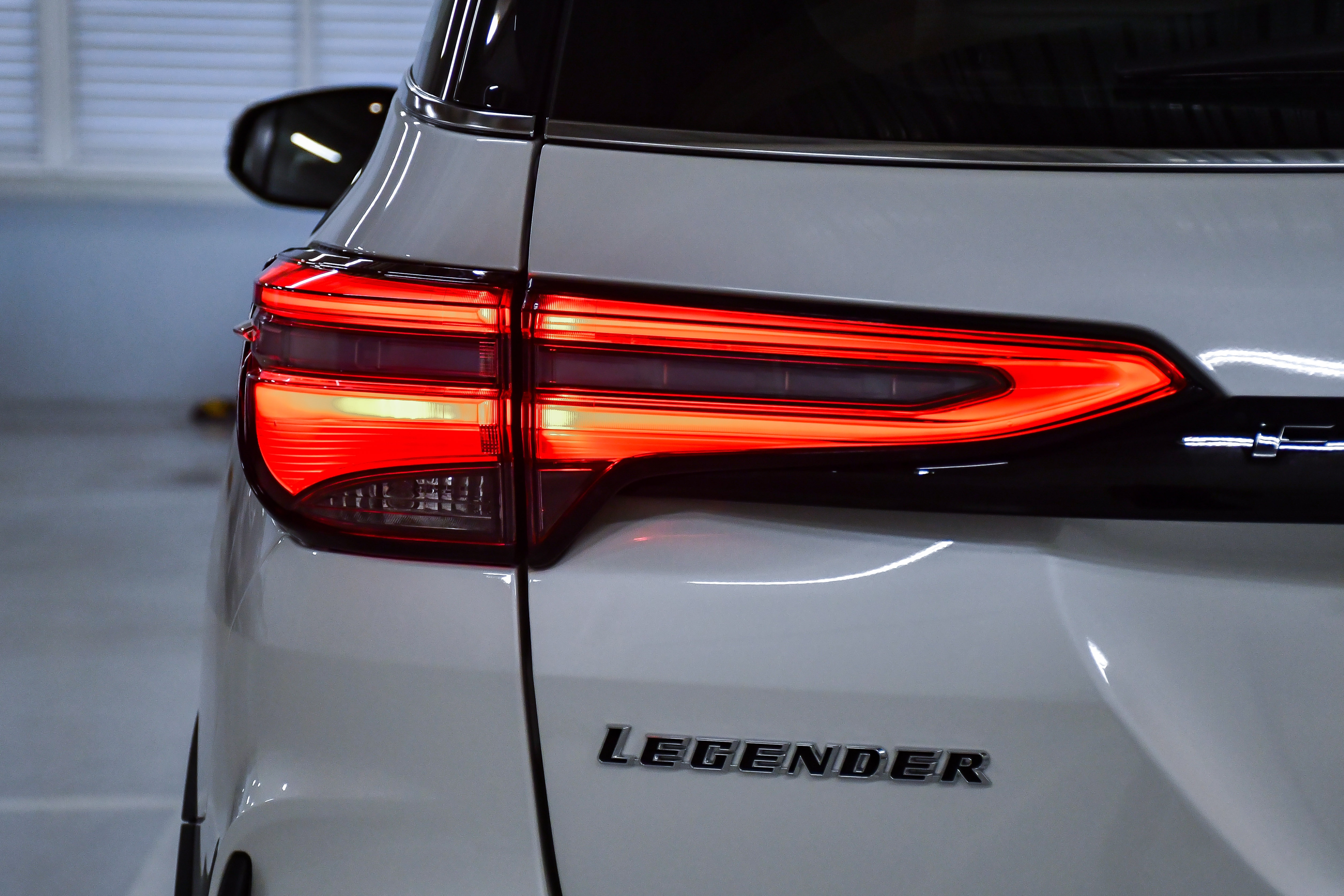 Toyota Fortuner Legender ảnh 9 Toyota Fortuner Legender anh 9