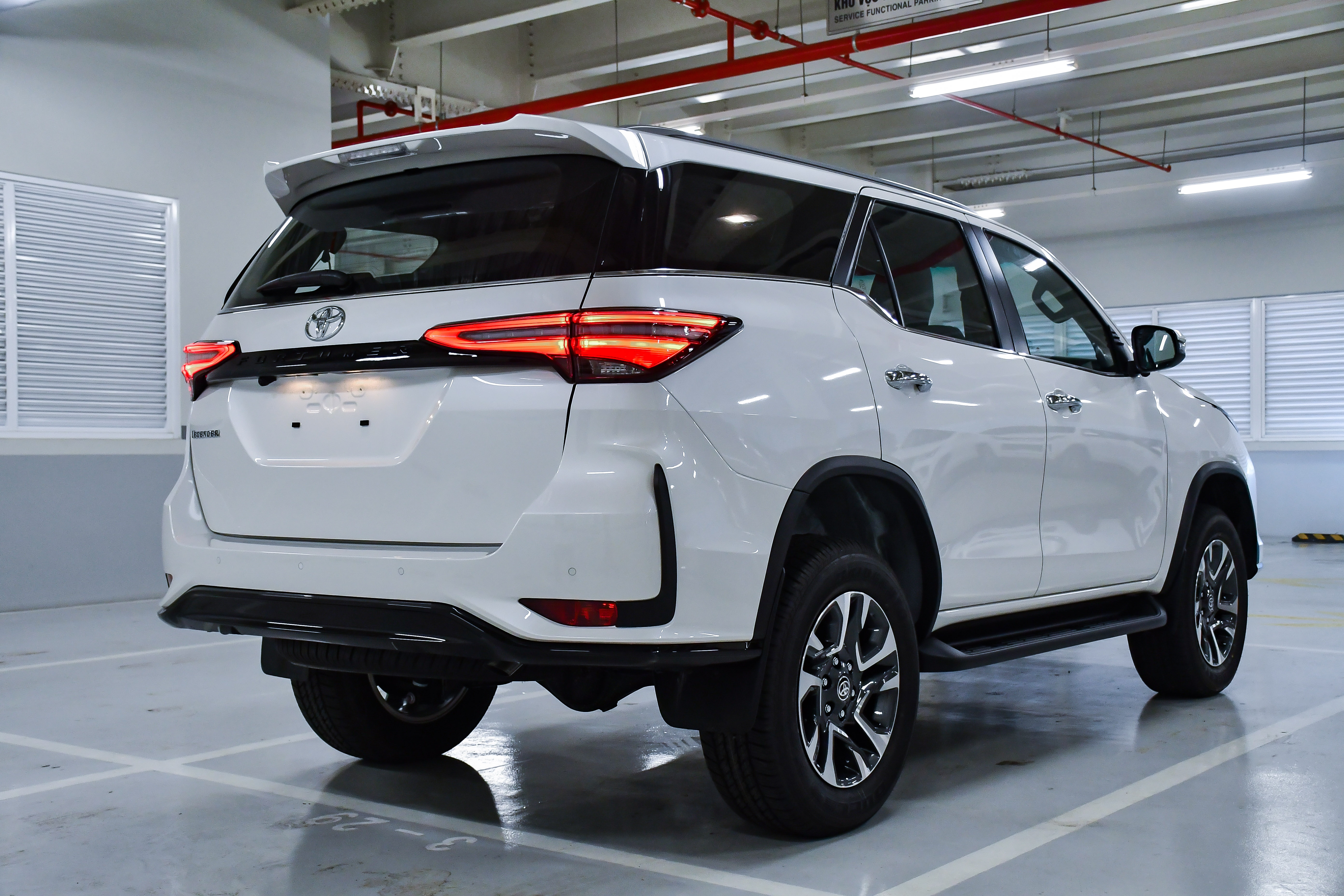 Toyota Fortuner Legender ảnh 2 Toyota Fortuner Legender anh 2