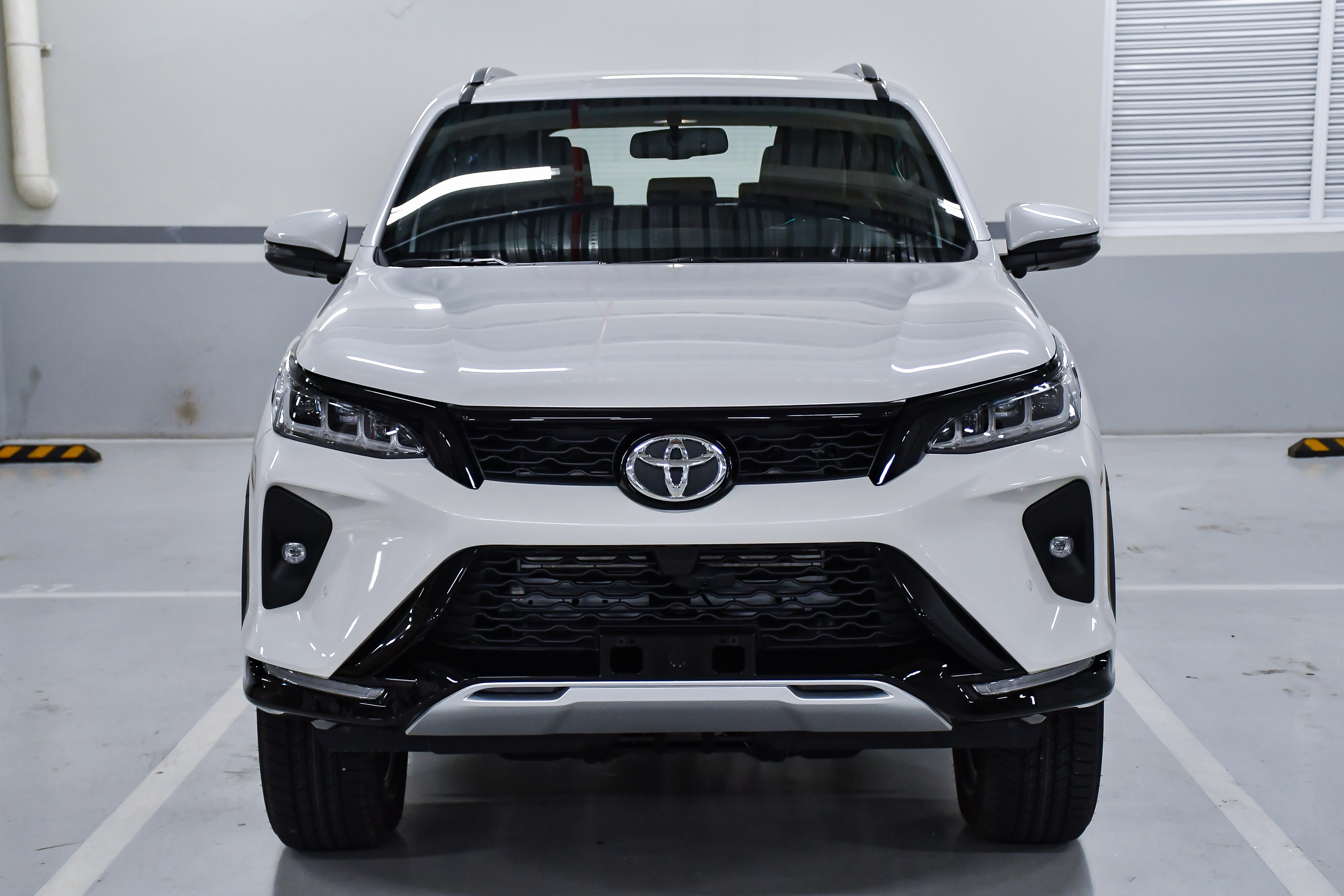 Toyota Fortuner Legender ảnh 4 Toyota Fortuner Legender anh 4