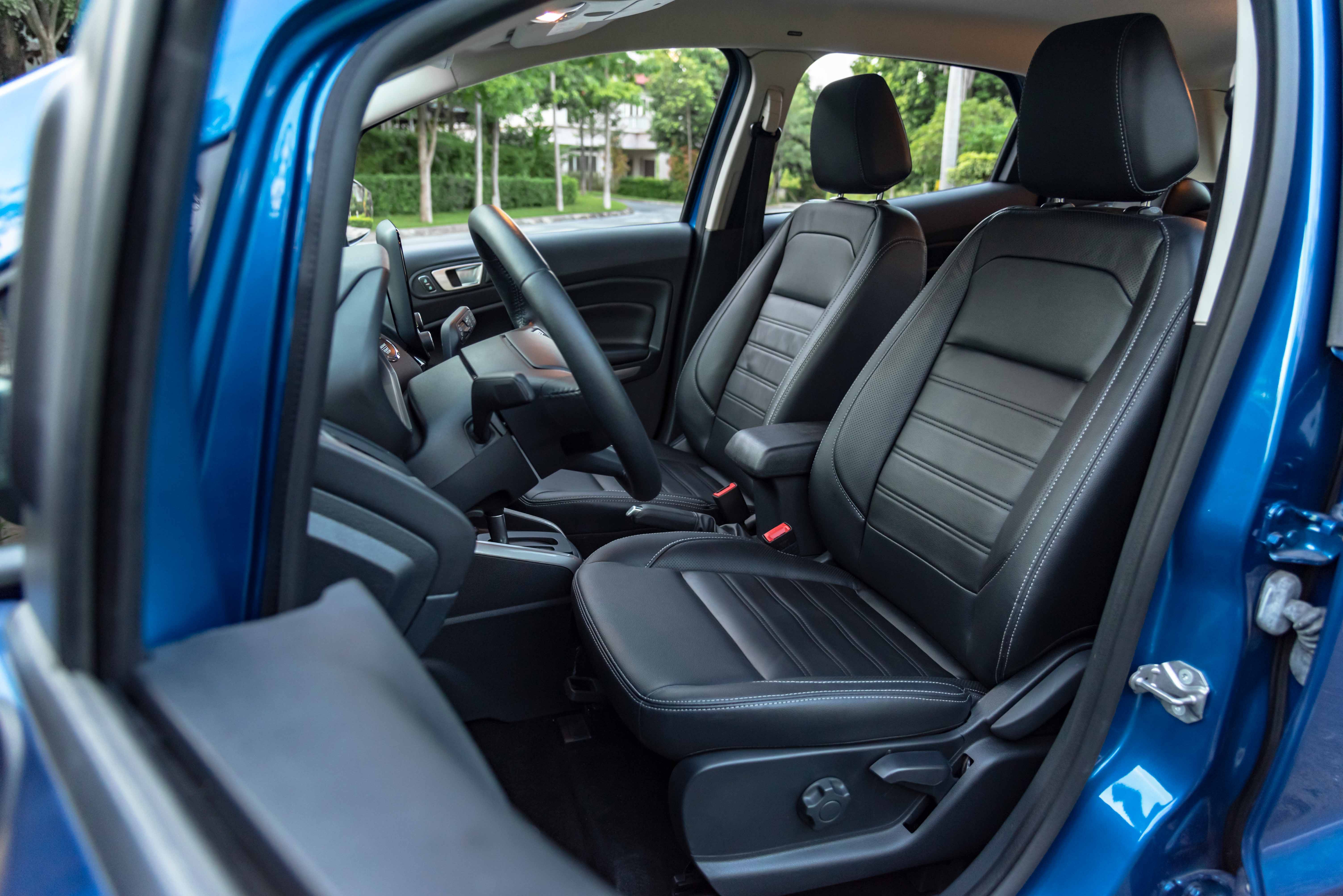 SUV do thi tam 700 trieu anh 10