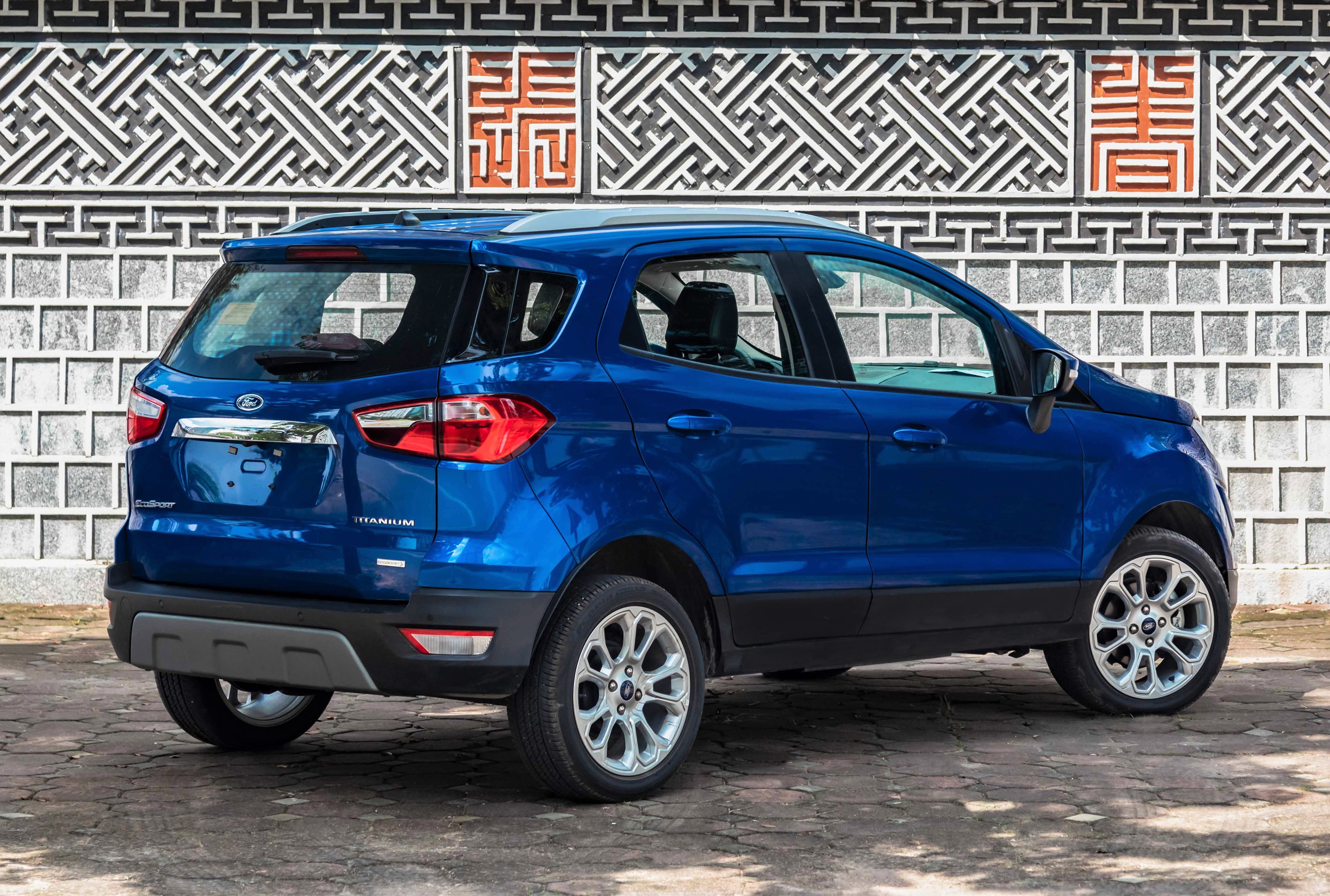 SUV do thi tam 700 trieu anh 5