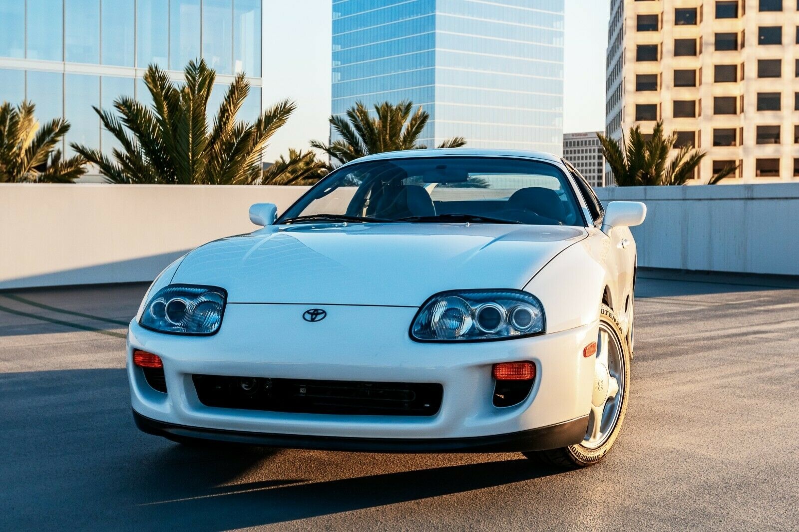 Toyota Supra 1994 anh 2