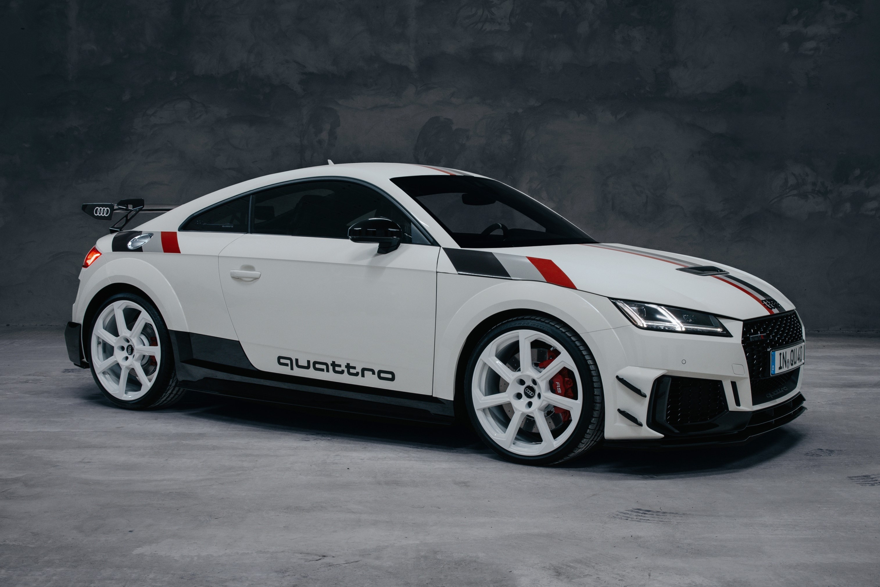 Audi TT co them phien ban dac biet, gia 133.500 USD hinh anh