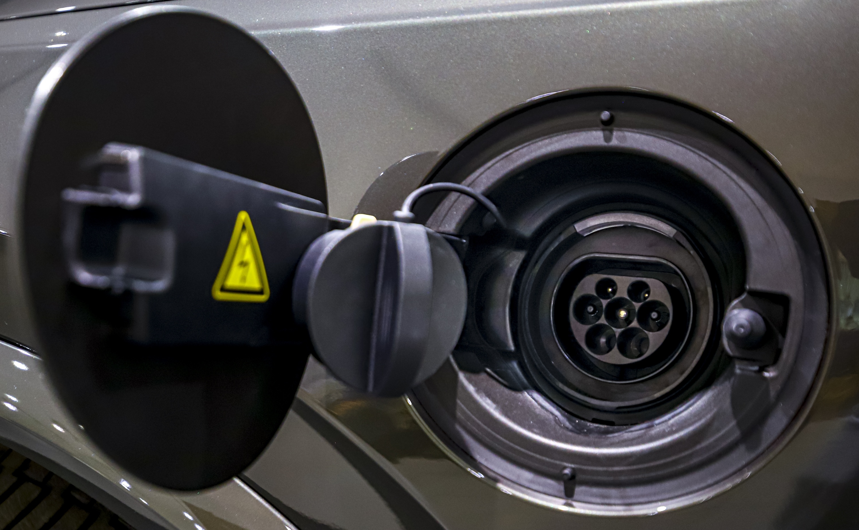 Volvo XC90 T8 2020 anh 21