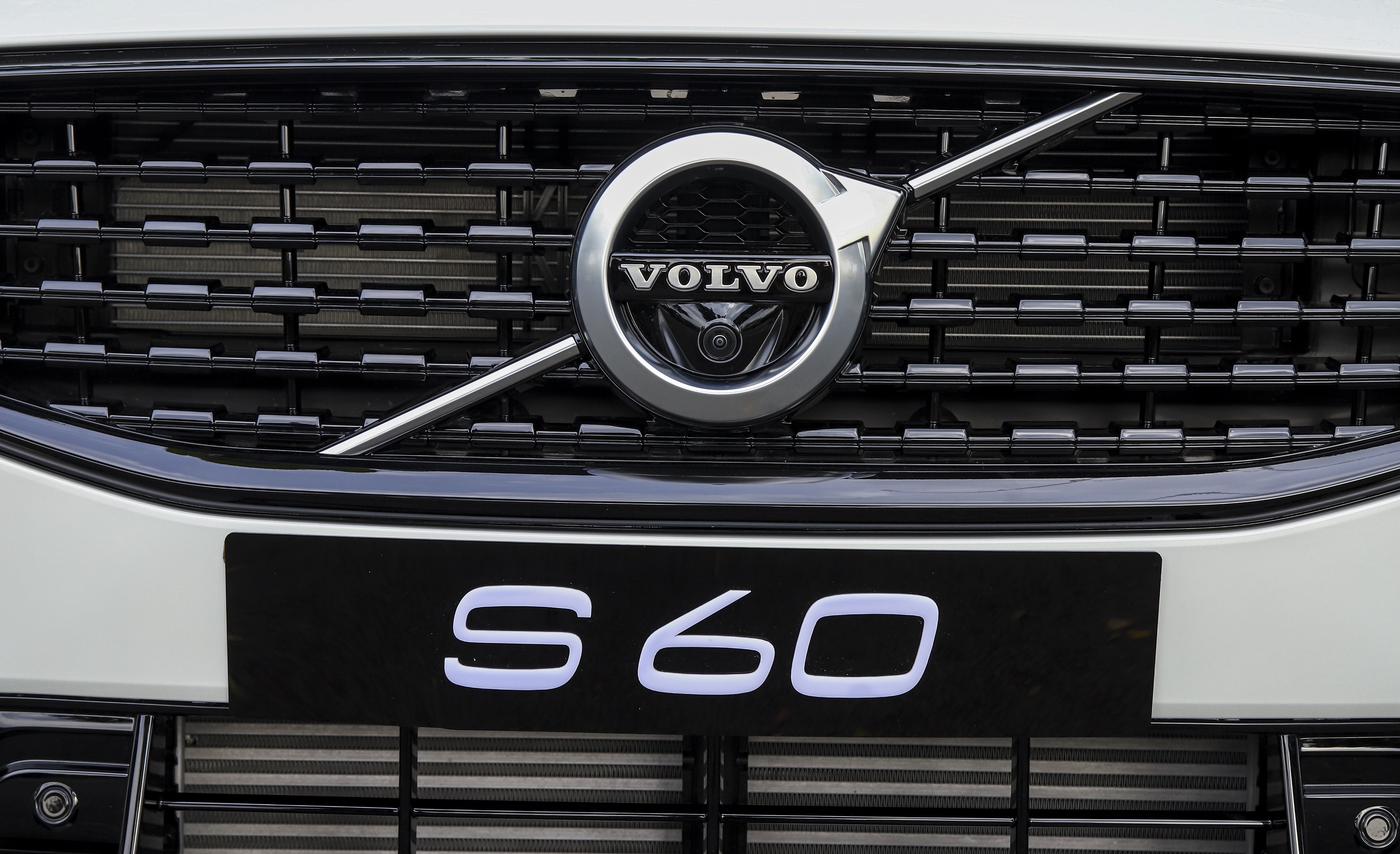 Volvo S60 R-Design anh 9