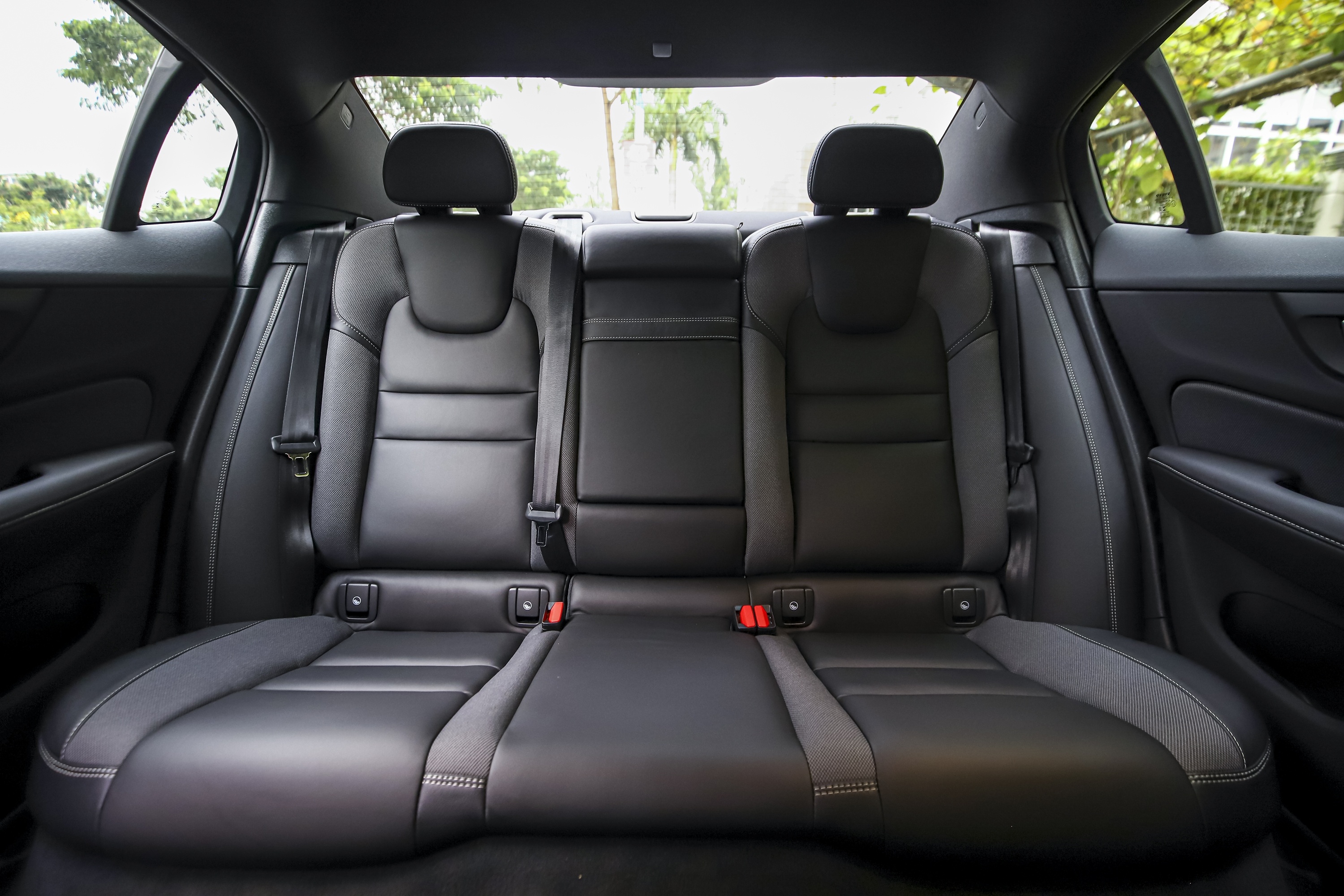 sedan hang sang 2-3 ty dong anh 6