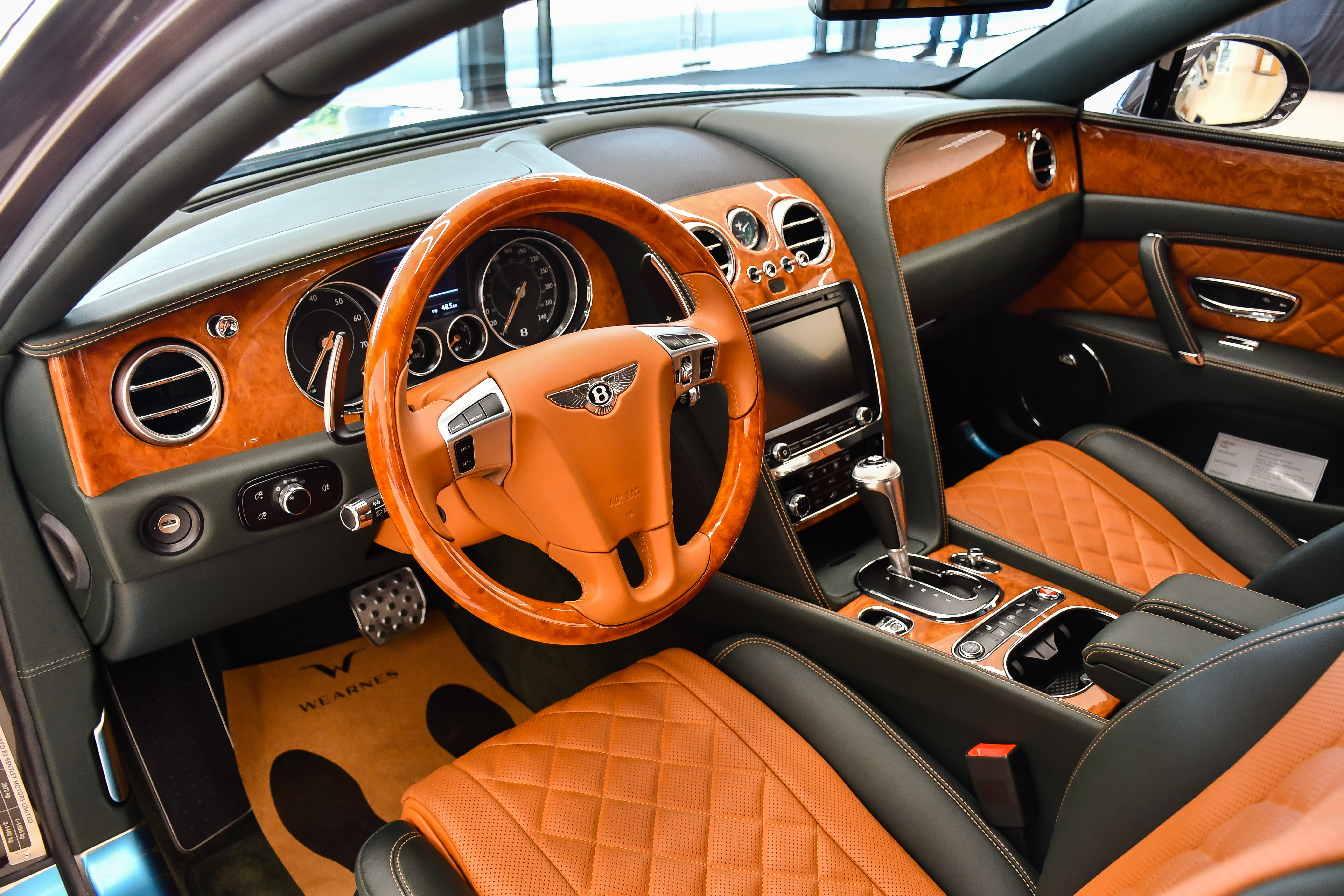 Bentley Flying Spur V8 S ảnh 16 Bentley Flying Spur V8 S anh 16
