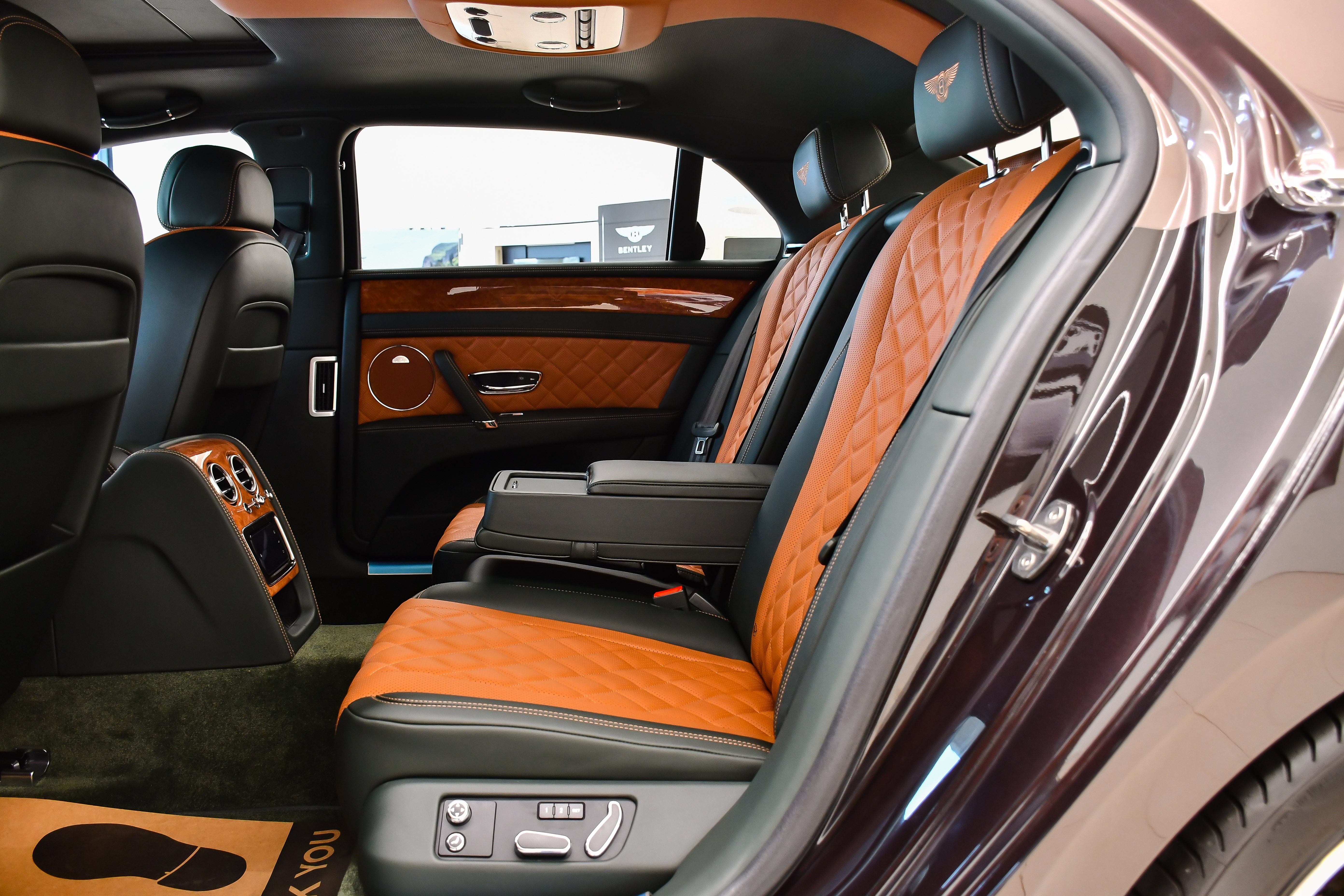 Bentley Flying Spur V8 S ảnh 14 Bentley Flying Spur V8 S anh 14