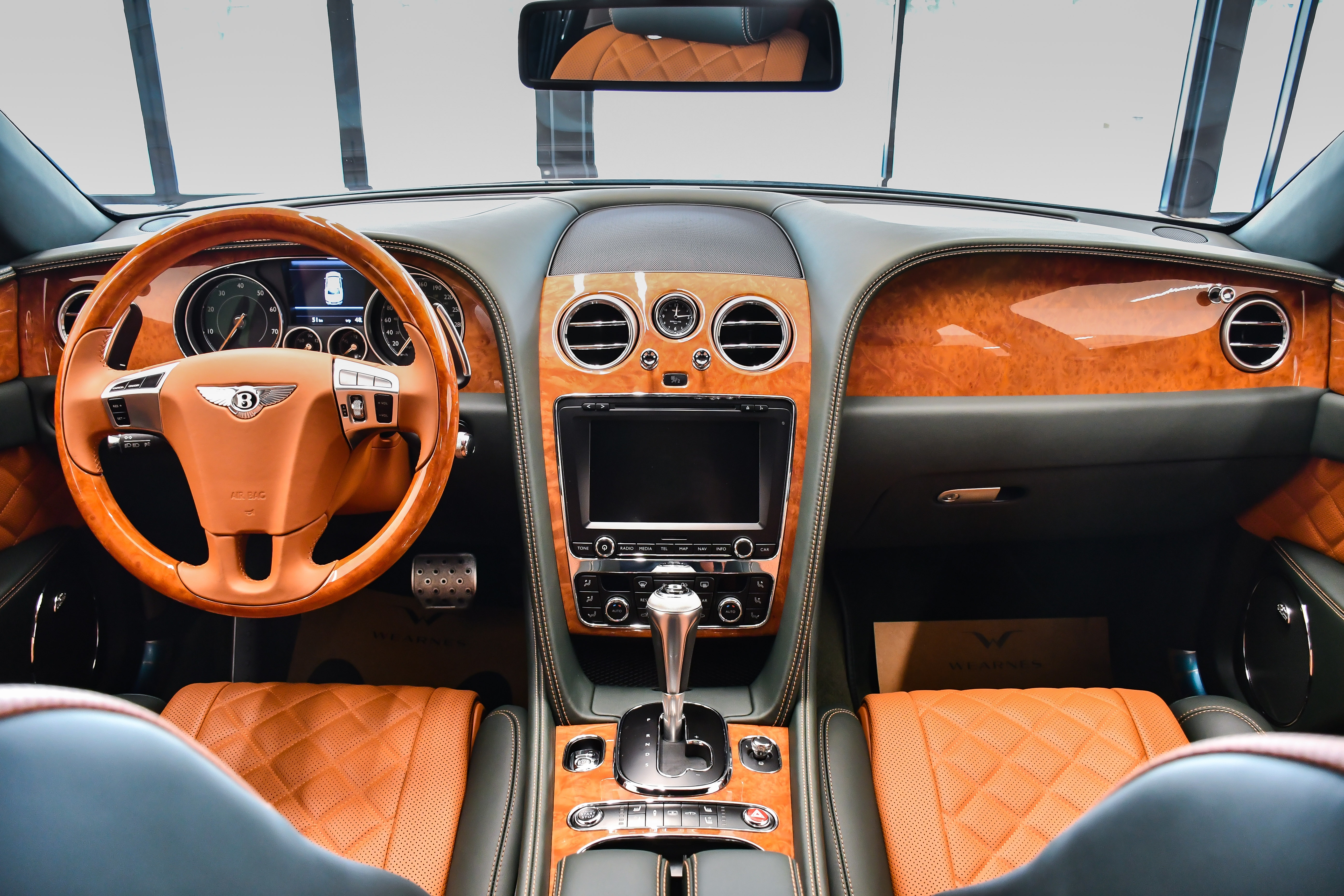 Bentley Flying Spur V8 S ảnh 12 Bentley Flying Spur V8 S anh 12
