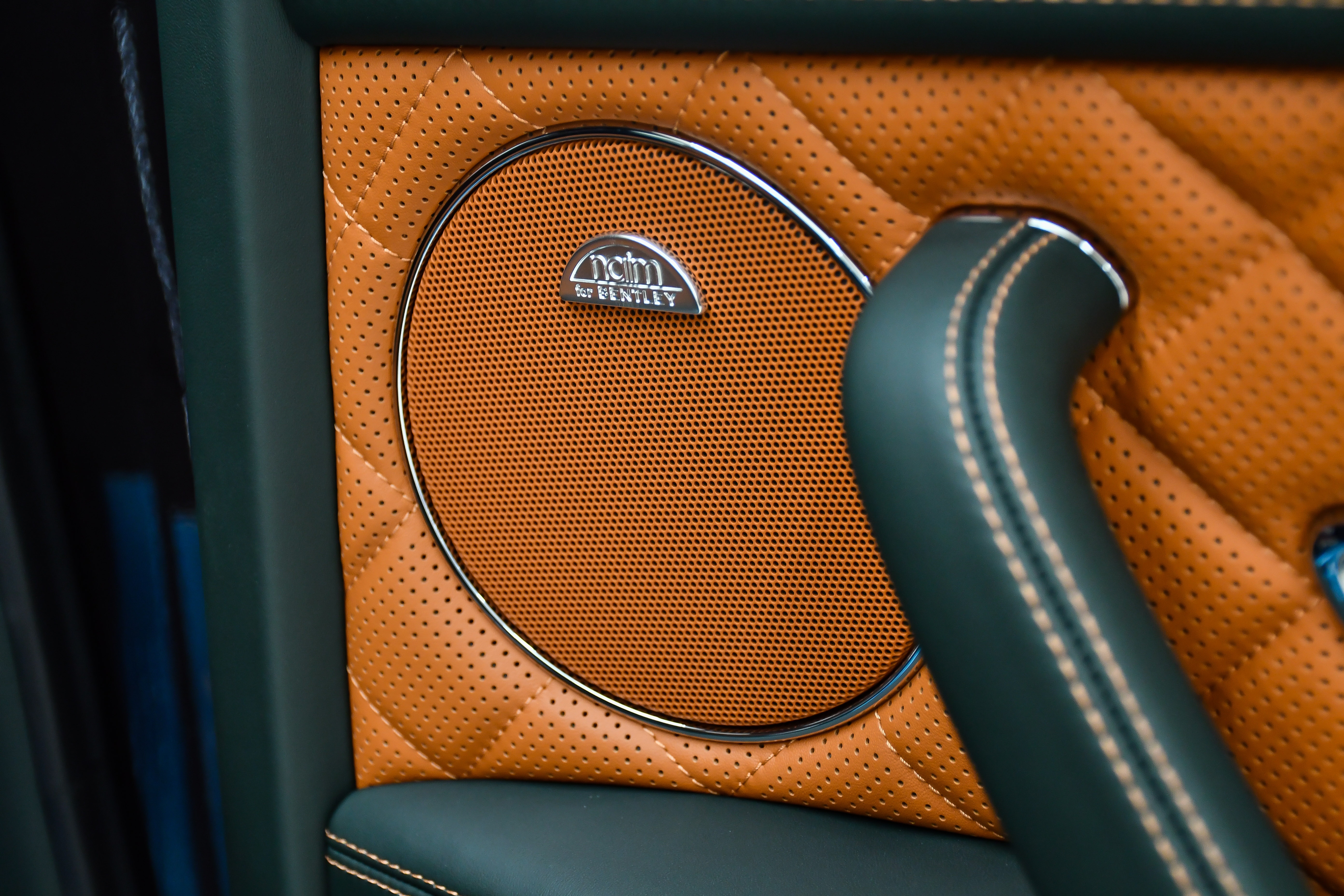 Bentley Flying Spur V8 S ảnh 20 Bentley Flying Spur V8 S anh 20
