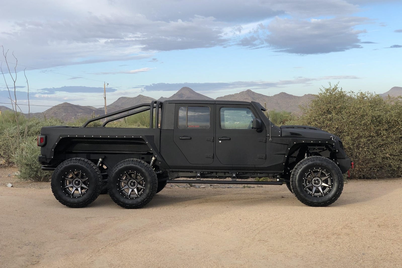 Jeep Gladiator 6x6 ảnh 2 Jeep Gladiator 6x6 anh 2