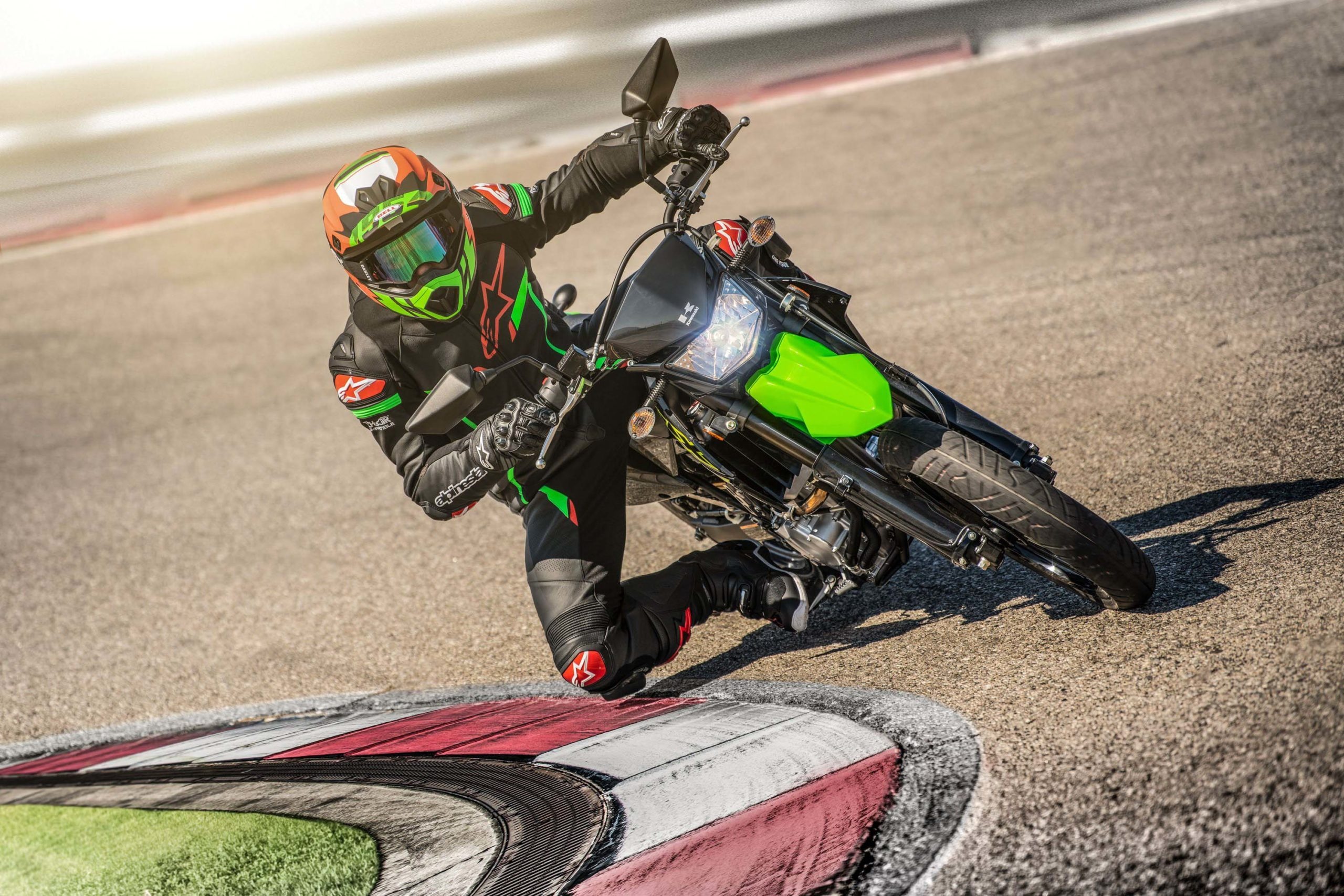 Kawasaki KLX300SM 2021 anh 3