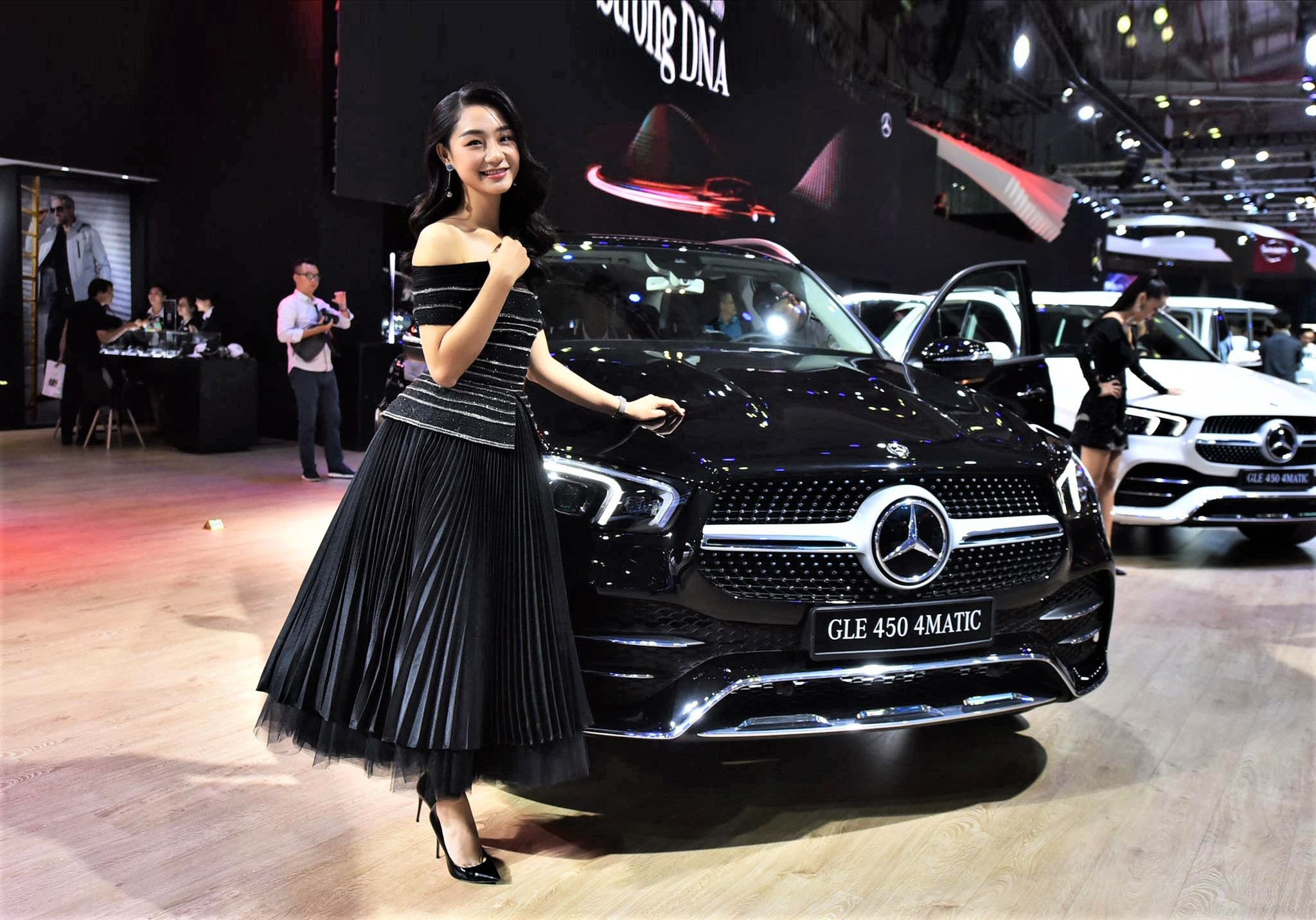 Mercedes-Benz tai Viet Nam phan lon la xe nhap khau hinh anh