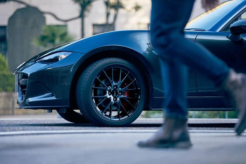 Mazda MX-5 2021 anh 2