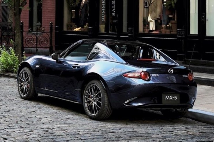 Mazda MX-5 2021 co them phien ban RS hinh anh