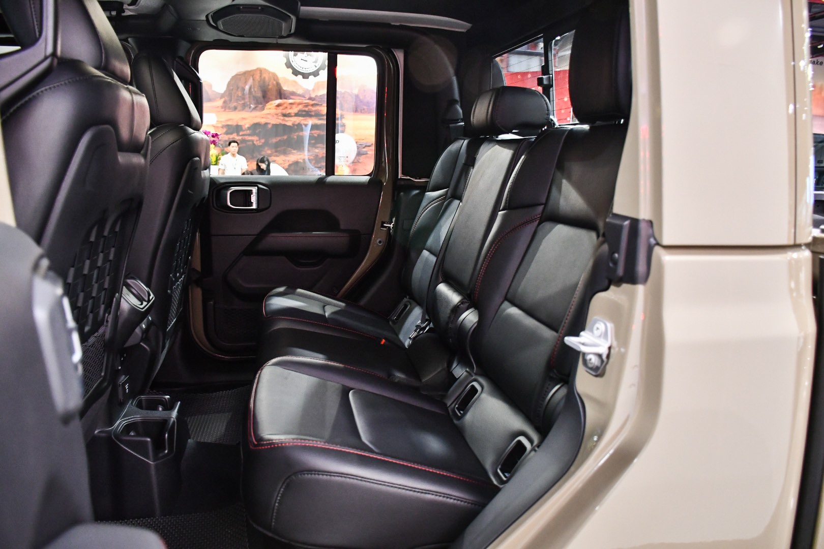 Jeep trở lại Việt Nam ảnh 4 Jeep tro lai Viet Nam anh 4