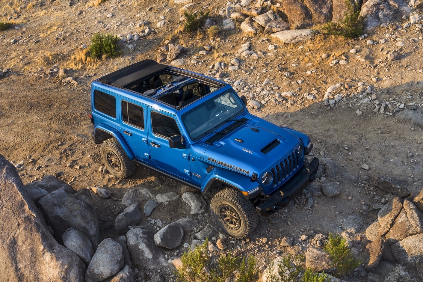 Jeep Wrangler dong co V8 anh 9