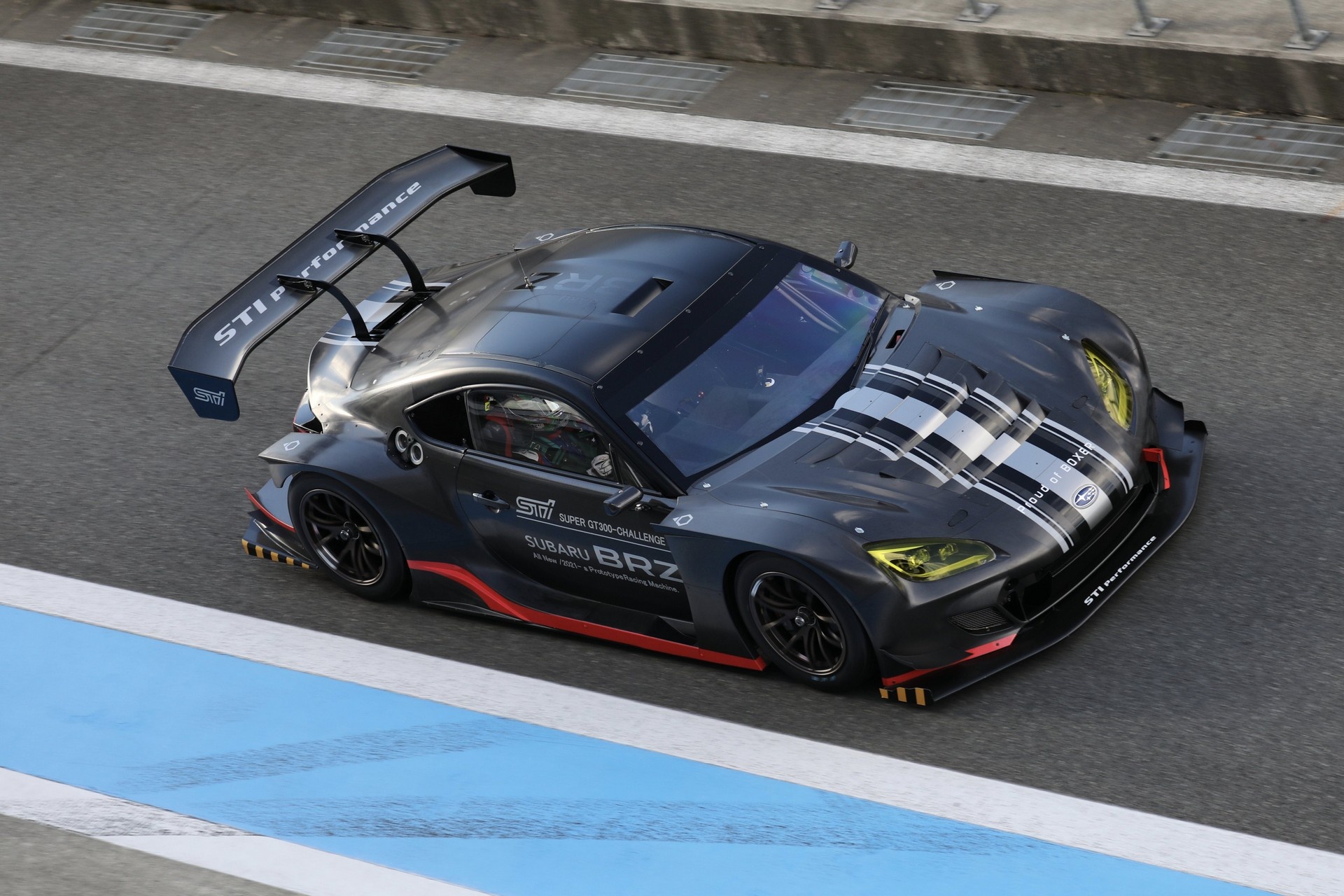 Subaru BRZ 2022 co phien ban duong dua hinh anh