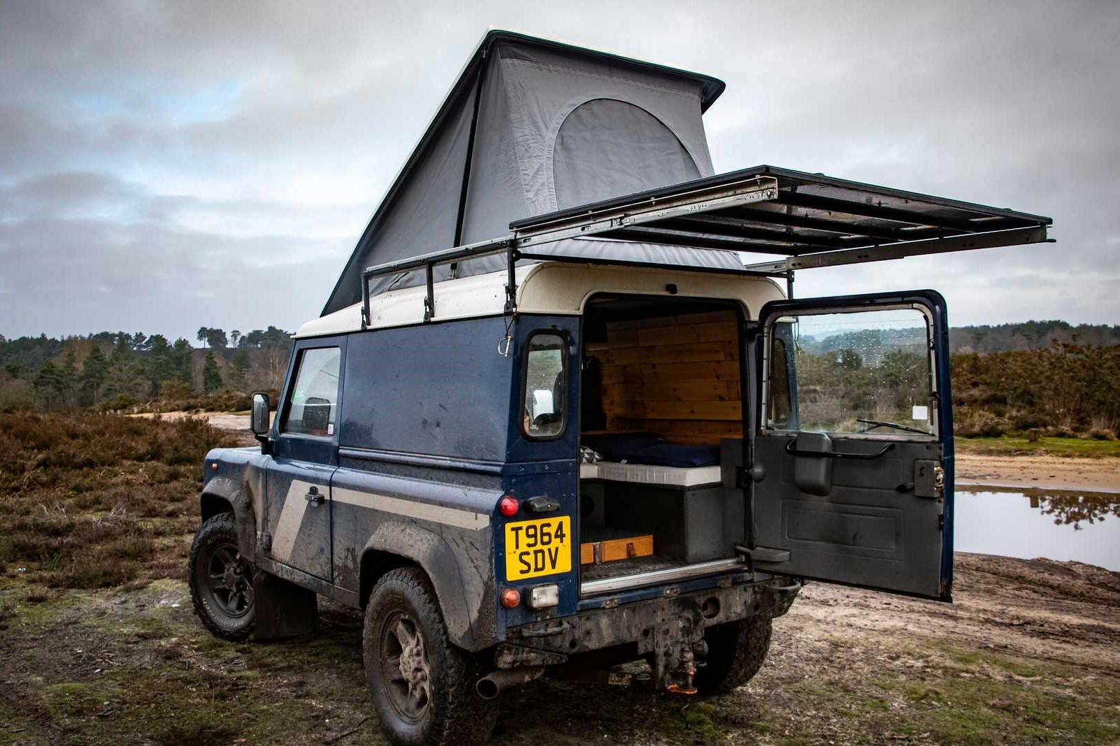 Land Rover Defender anh 3