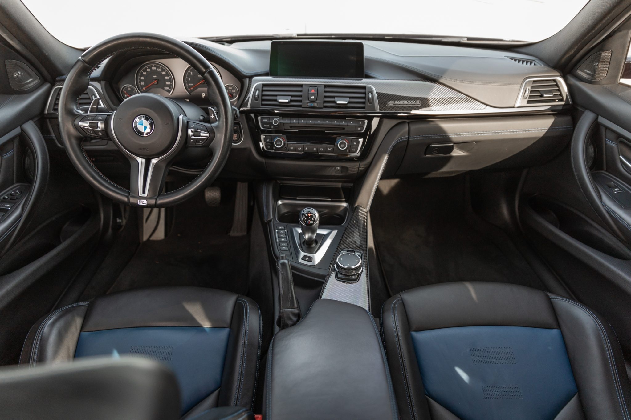 BMW M3 dac biet anh 5