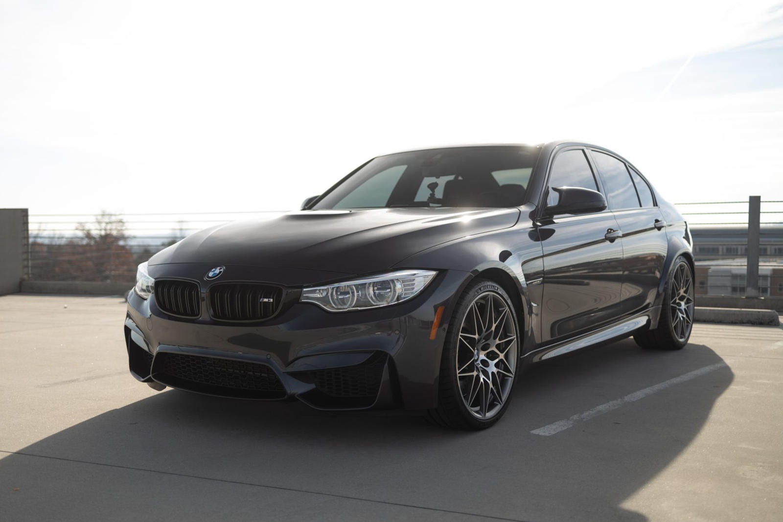 BMW M3 ban dac biet gia tu 40.000 USD hinh anh