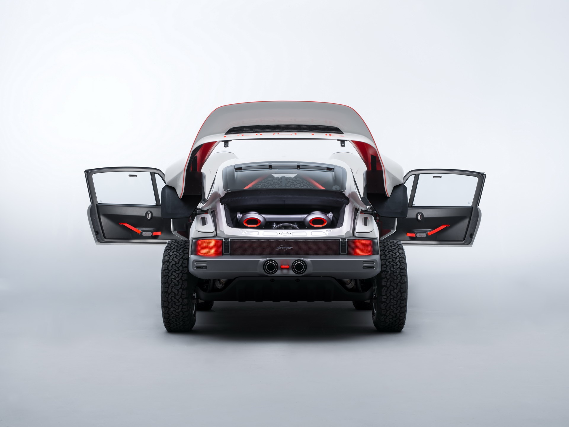 xe dua dia hinh anh 25