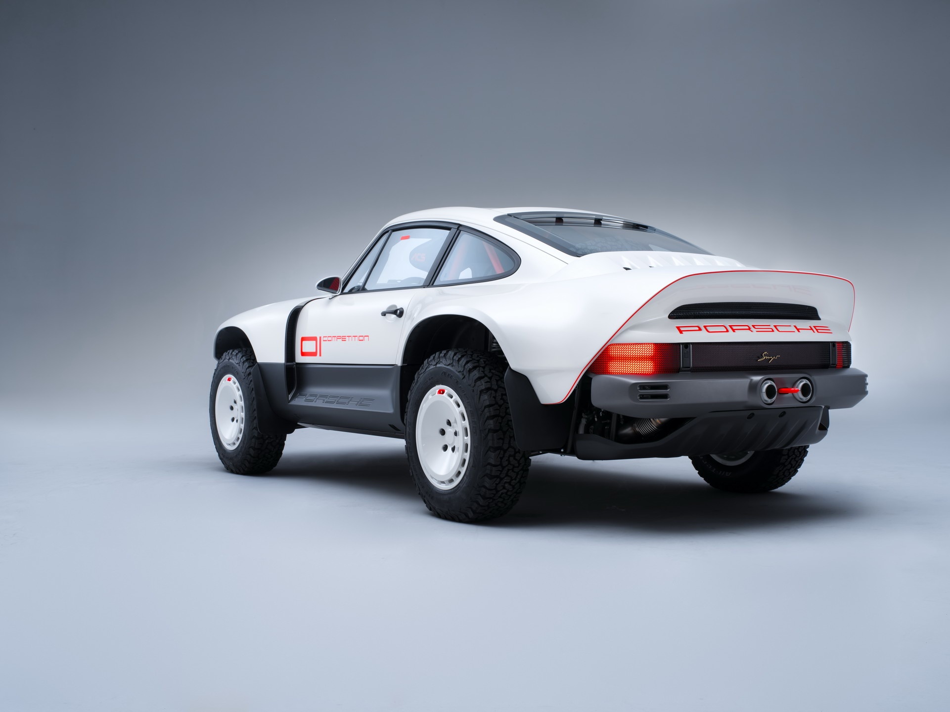 xe dua dia hinh anh 20