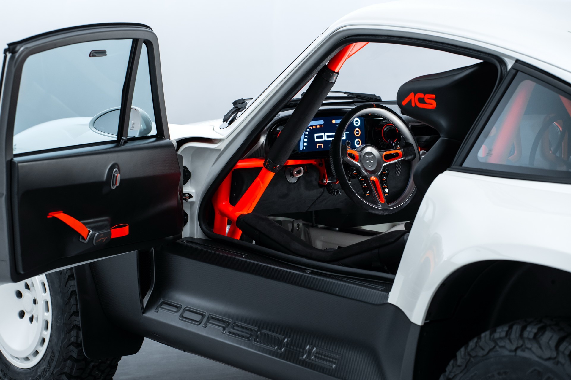 xe dua dia hinh anh 31