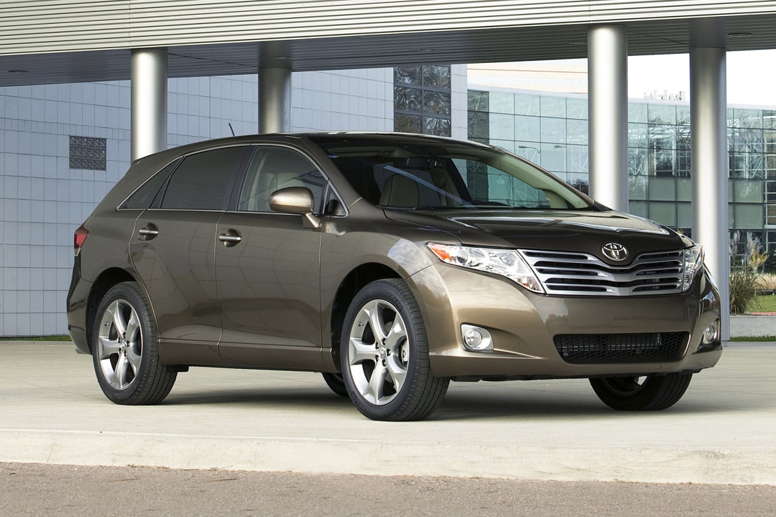 Toyota bi phat 180 trieu USD vi khong nop bao cao o nhiem tai My hinh anh