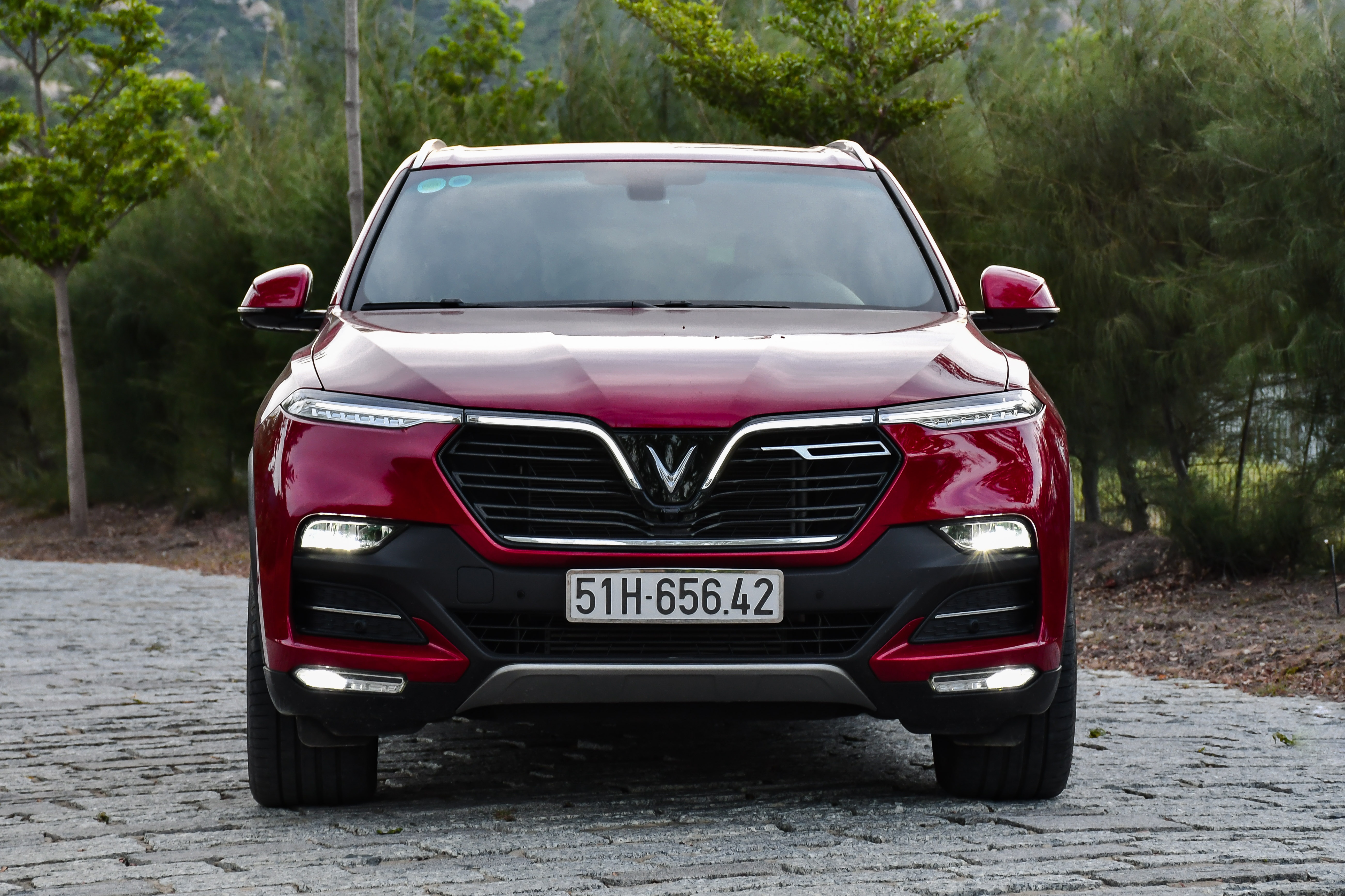 chọn Hyundai Santa Fe hay VinFast Lux SA2.0 ảnh 15 chon Hyundai Santa Fe hay VinFast Lux SA2.0 anh 15