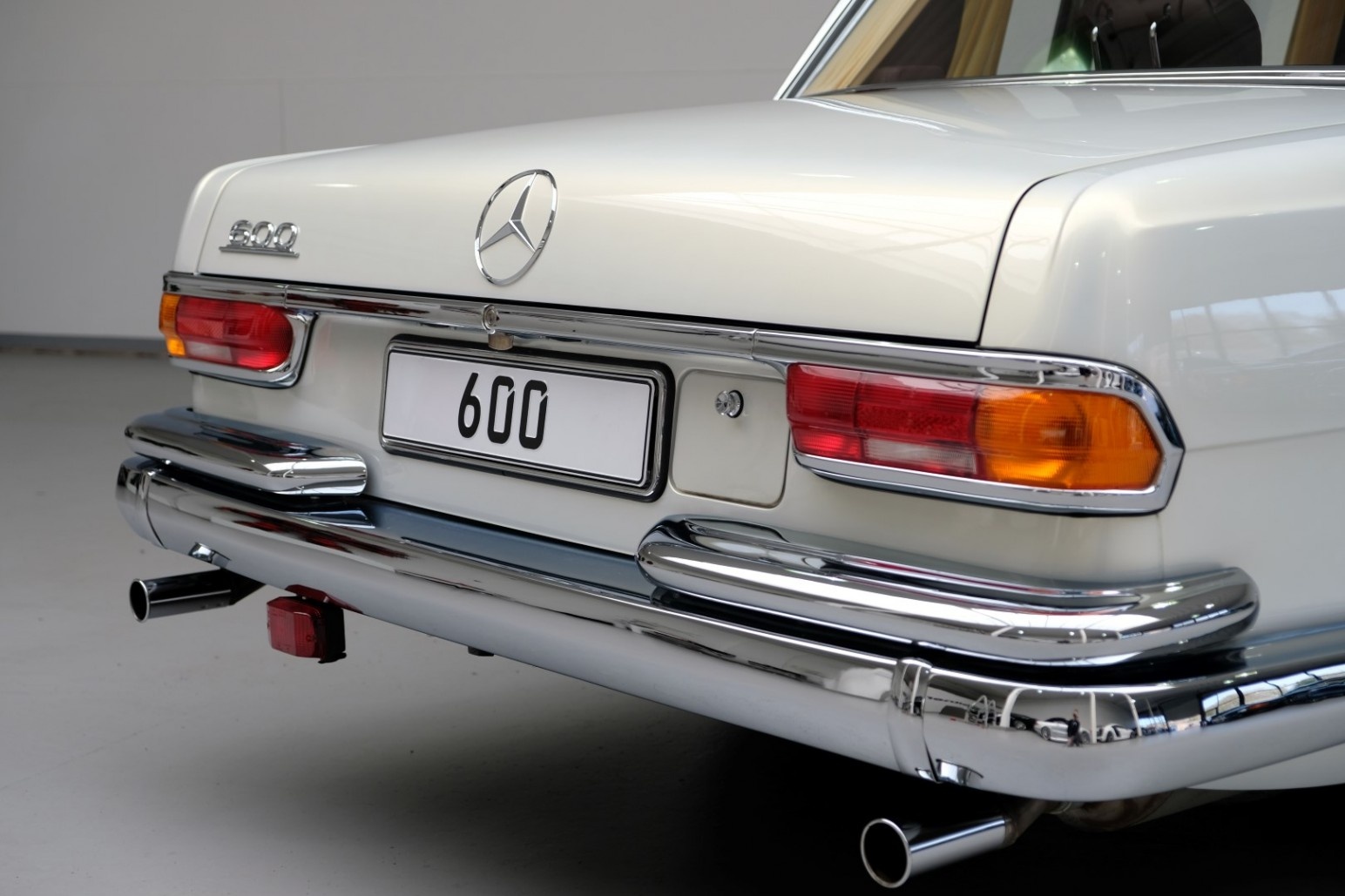 Mercedes-Benz 600 Pullman ảnh 7 Mercedes-Benz 600 Pullman anh 7