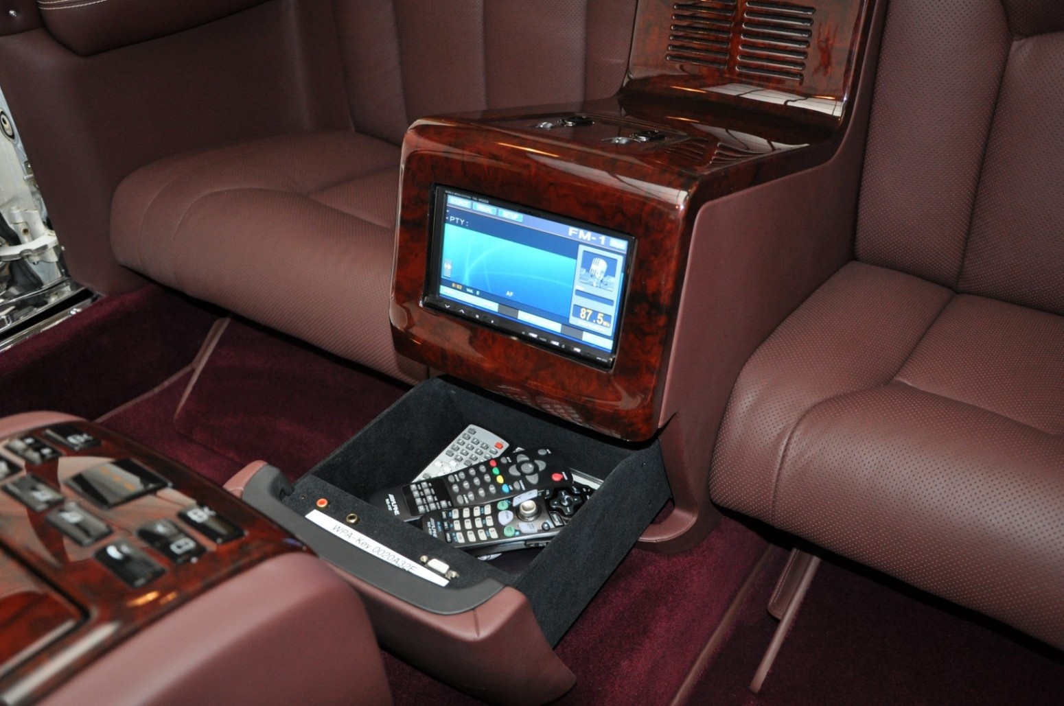 Mercedes-Benz 600 Pullman ảnh 14 Mercedes-Benz 600 Pullman anh 14