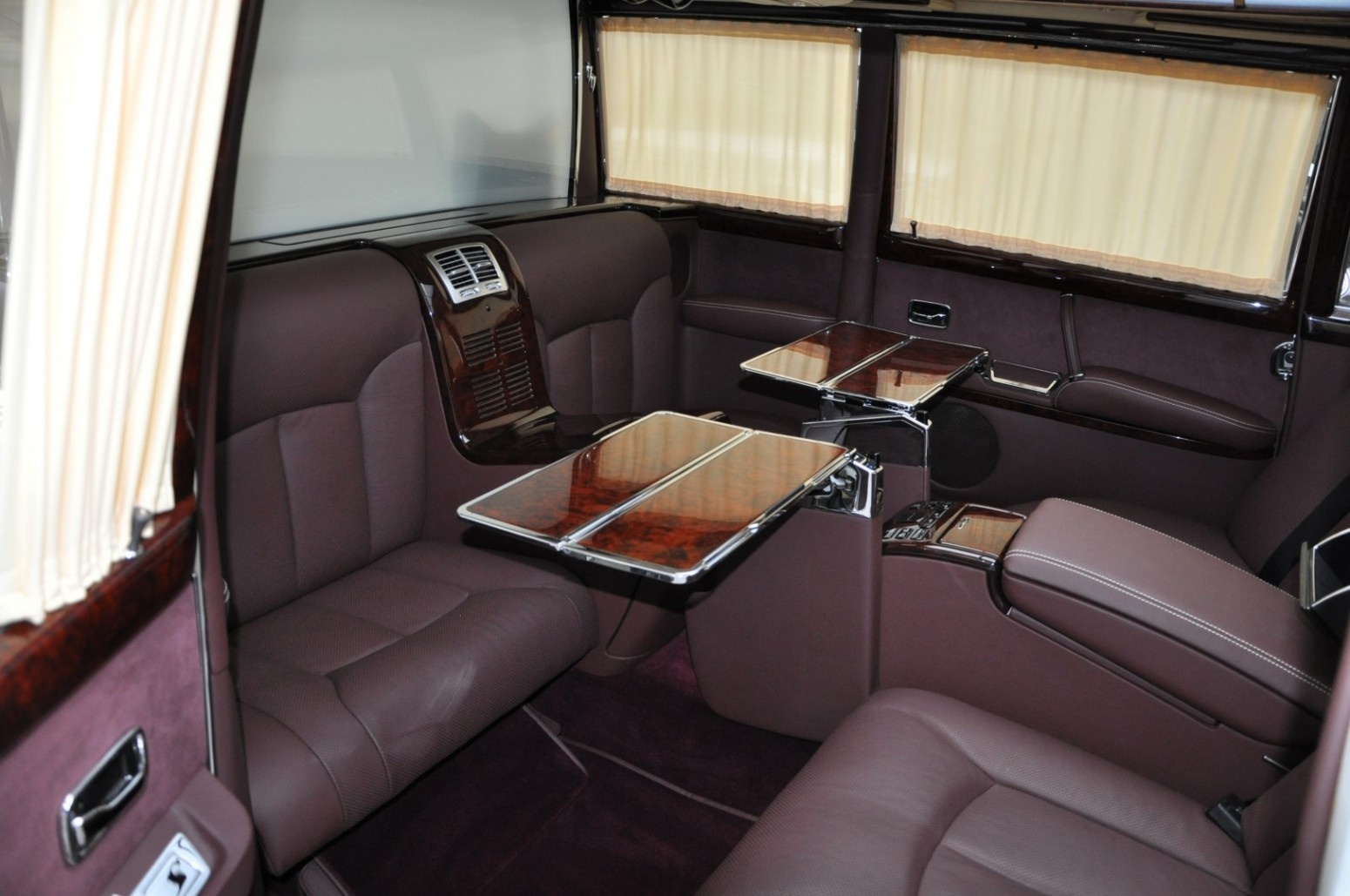 Mercedes-Benz 600 Pullman ảnh 11 Mercedes-Benz 600 Pullman anh 11