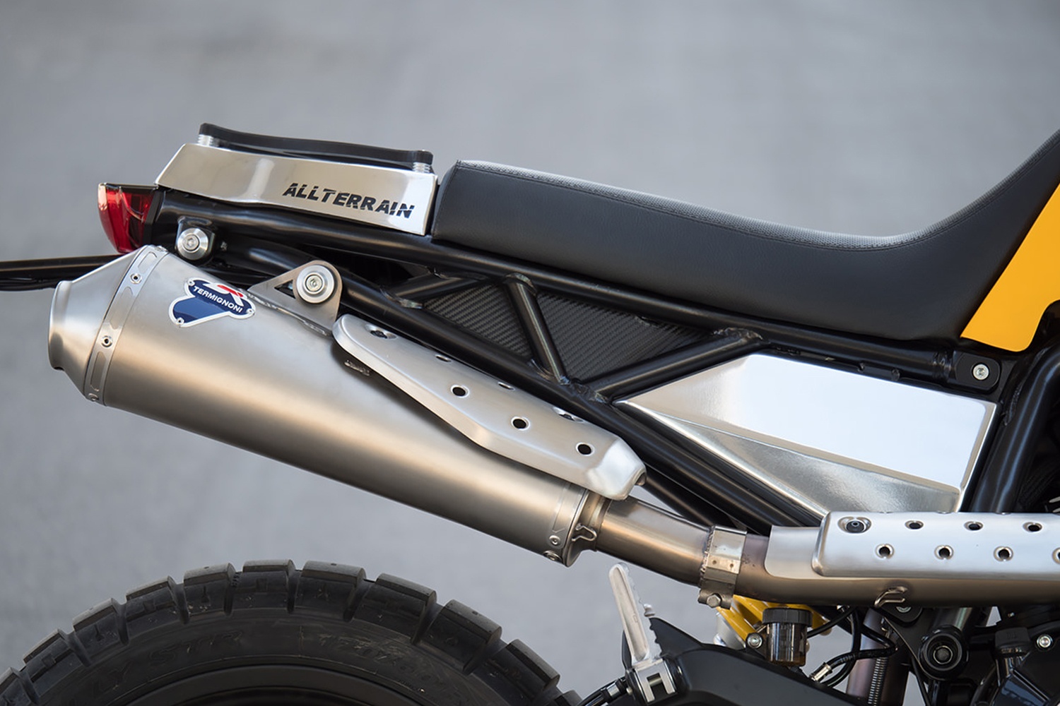 Ducati Scrambler 1100 anh 6