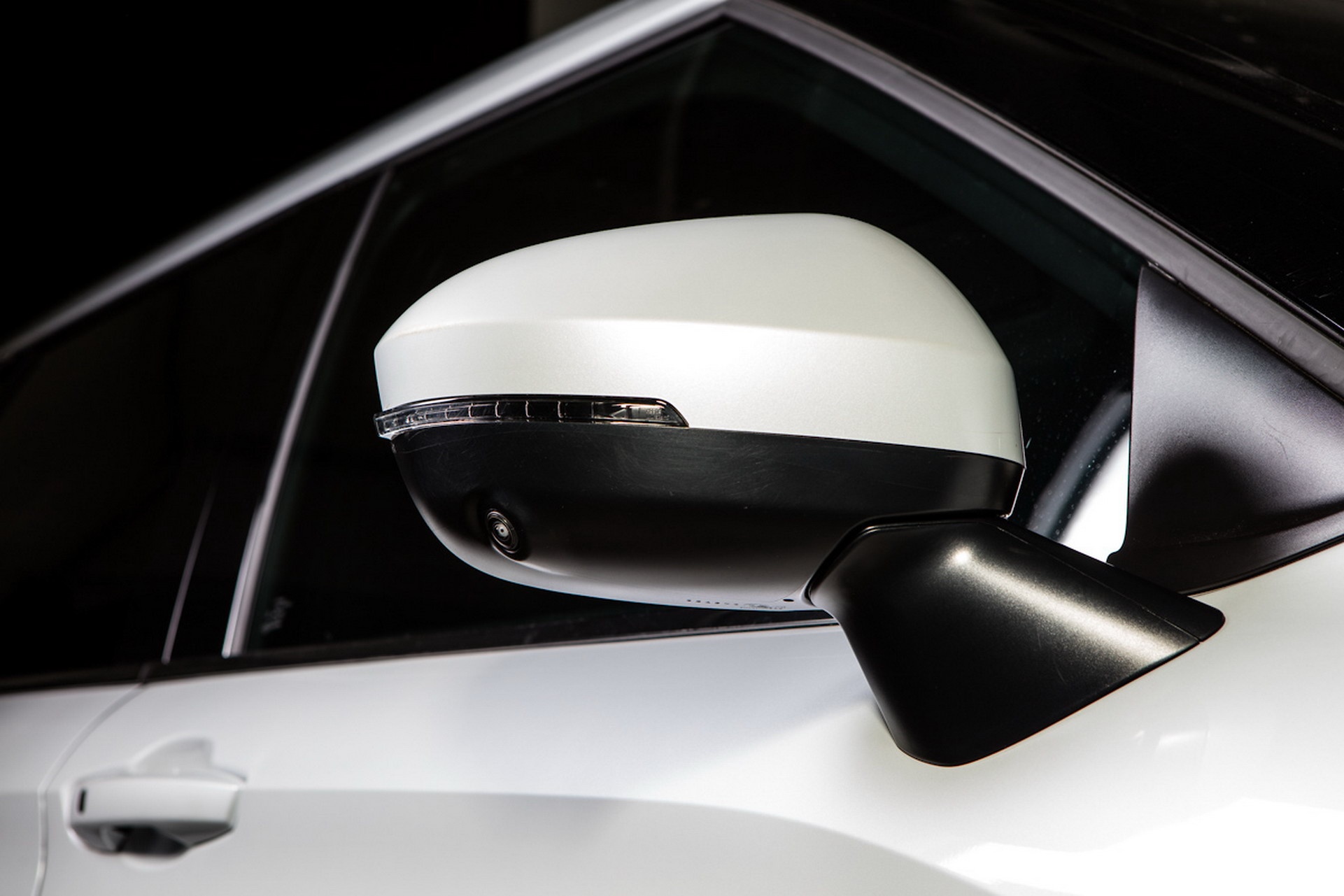 Mitsubishi Outlander 2021 anh 9