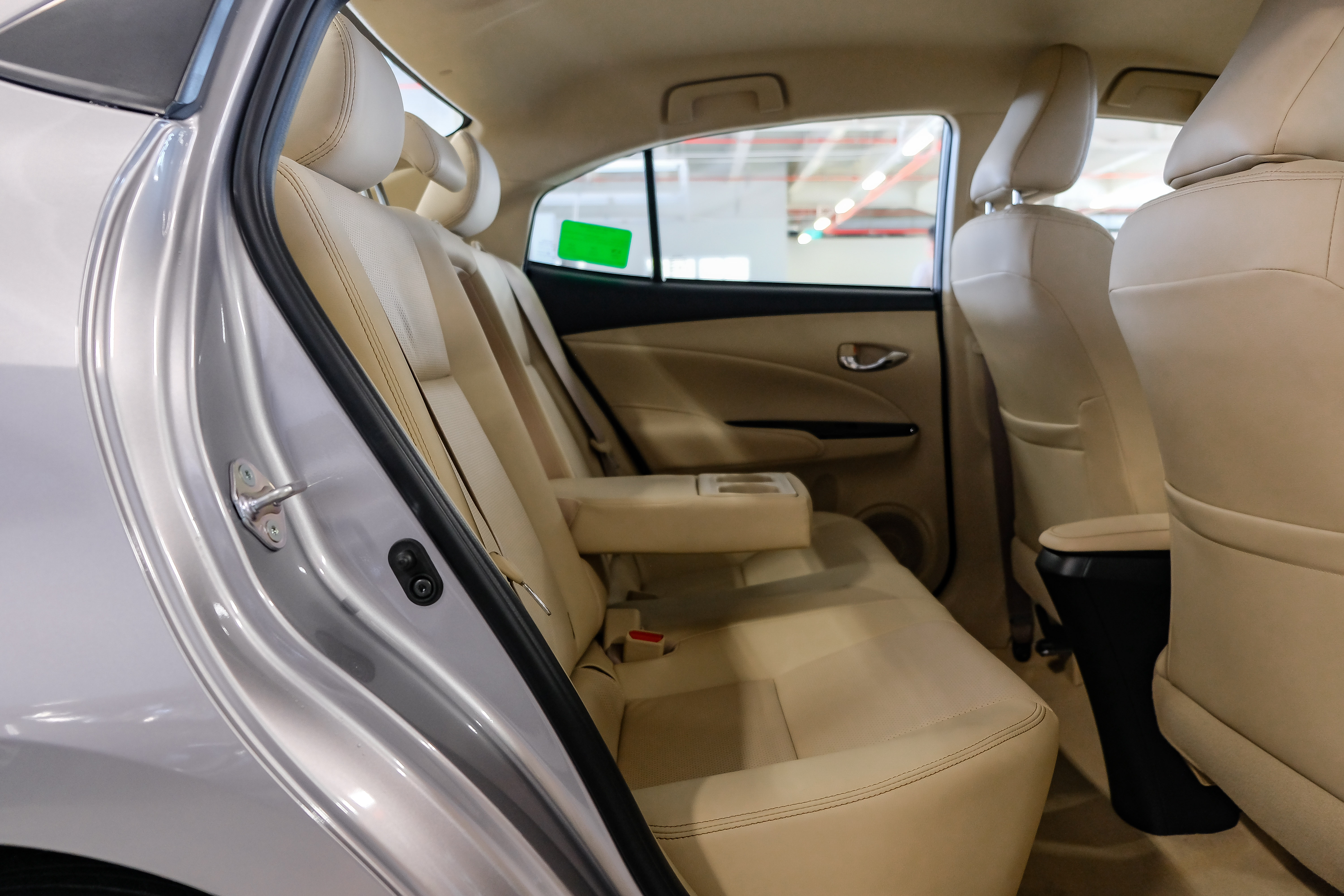 500 triệu chọn VinFast Fadil bản đủ hay Toyota Vios bản thấp ảnh 8 500 trieu chon VinFast Fadil ban du hay Toyota Vios ban thap anh 8