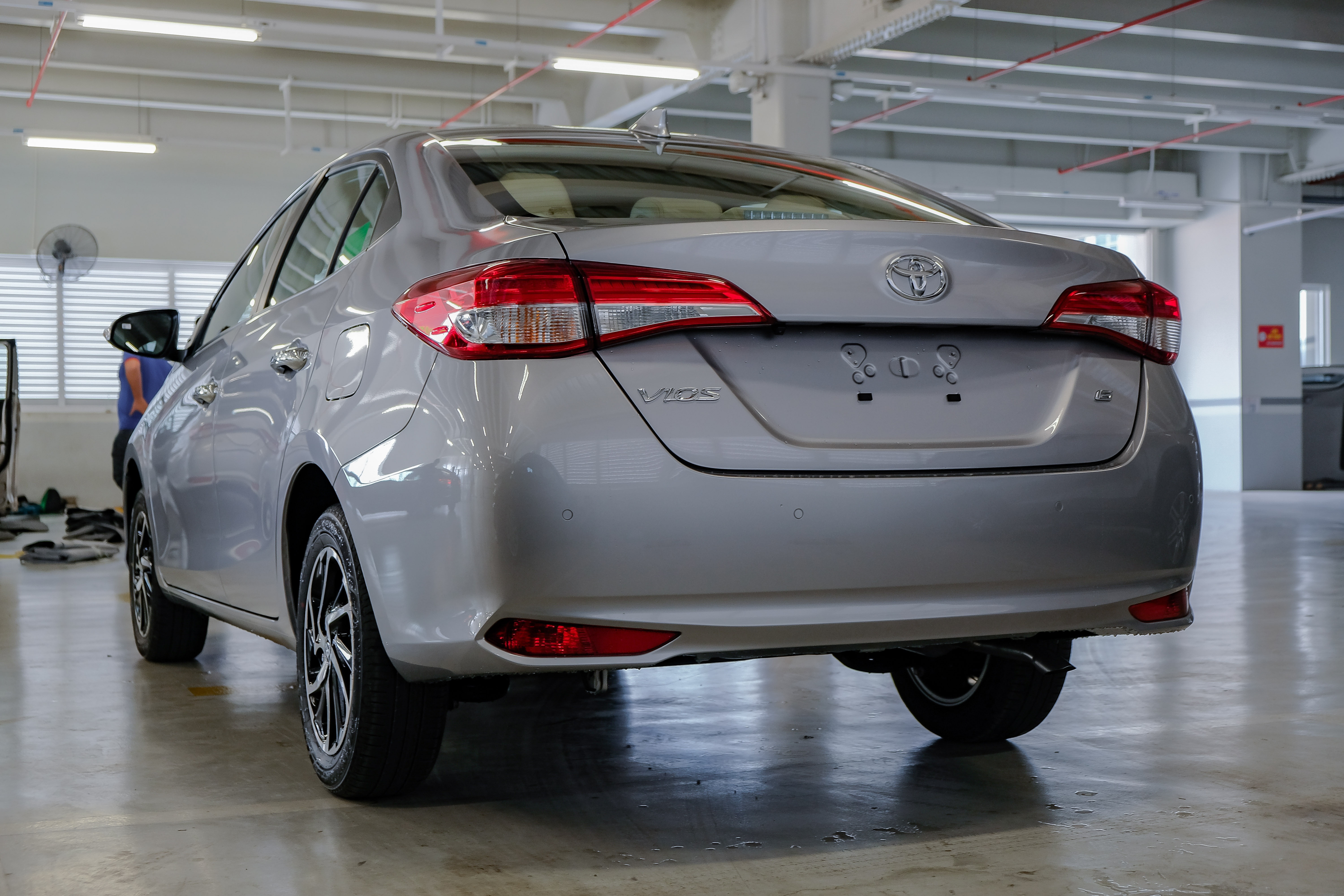 uu dai phi truoc ba anh 2