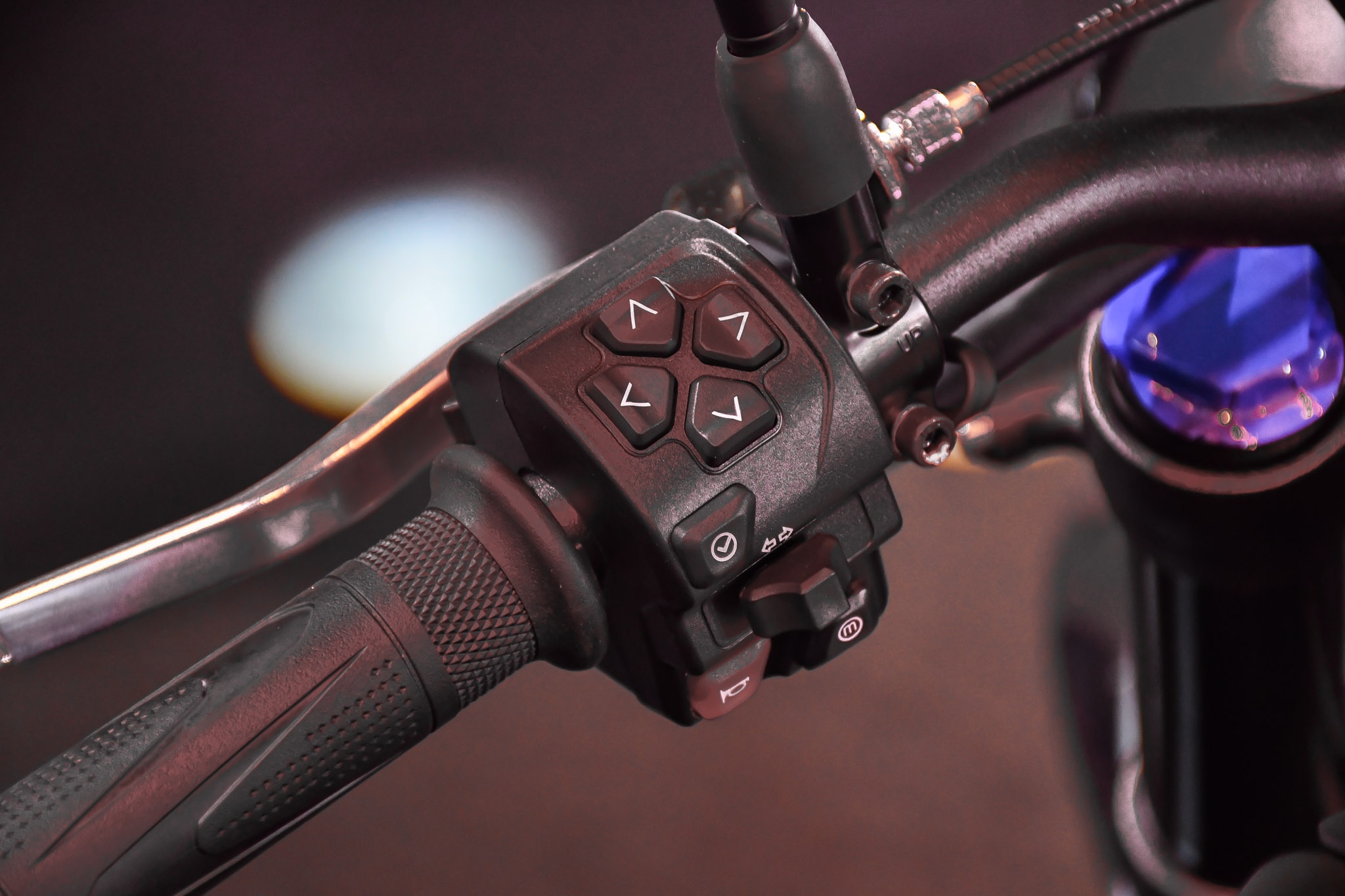 Triumph Trident 660 gia 270 trieu anh 9