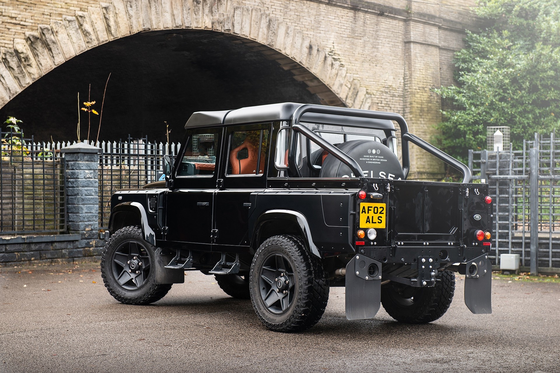 Land Rover Defender anh 2