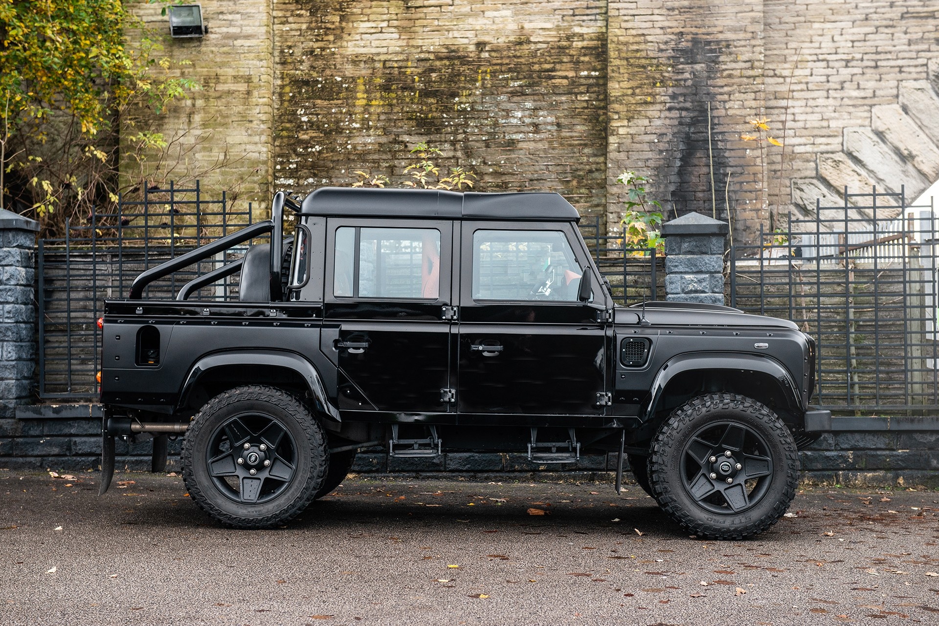 Land Rover Defender anh 3