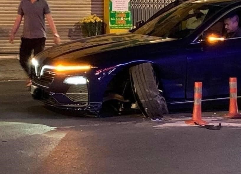ôtô VinFast gãy trục ảnh 1 oto VinFast gay truc anh 1