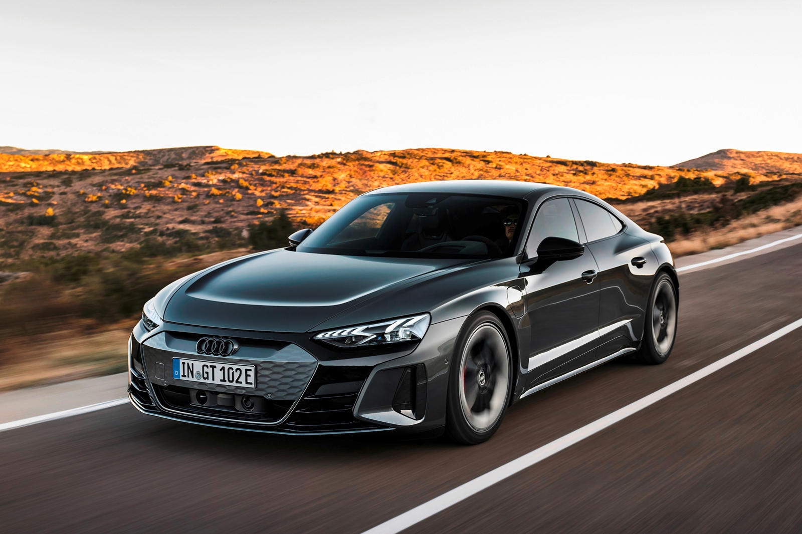 Xe Audi se co tinh nang canh bao nguy co lop mat do bam hinh anh