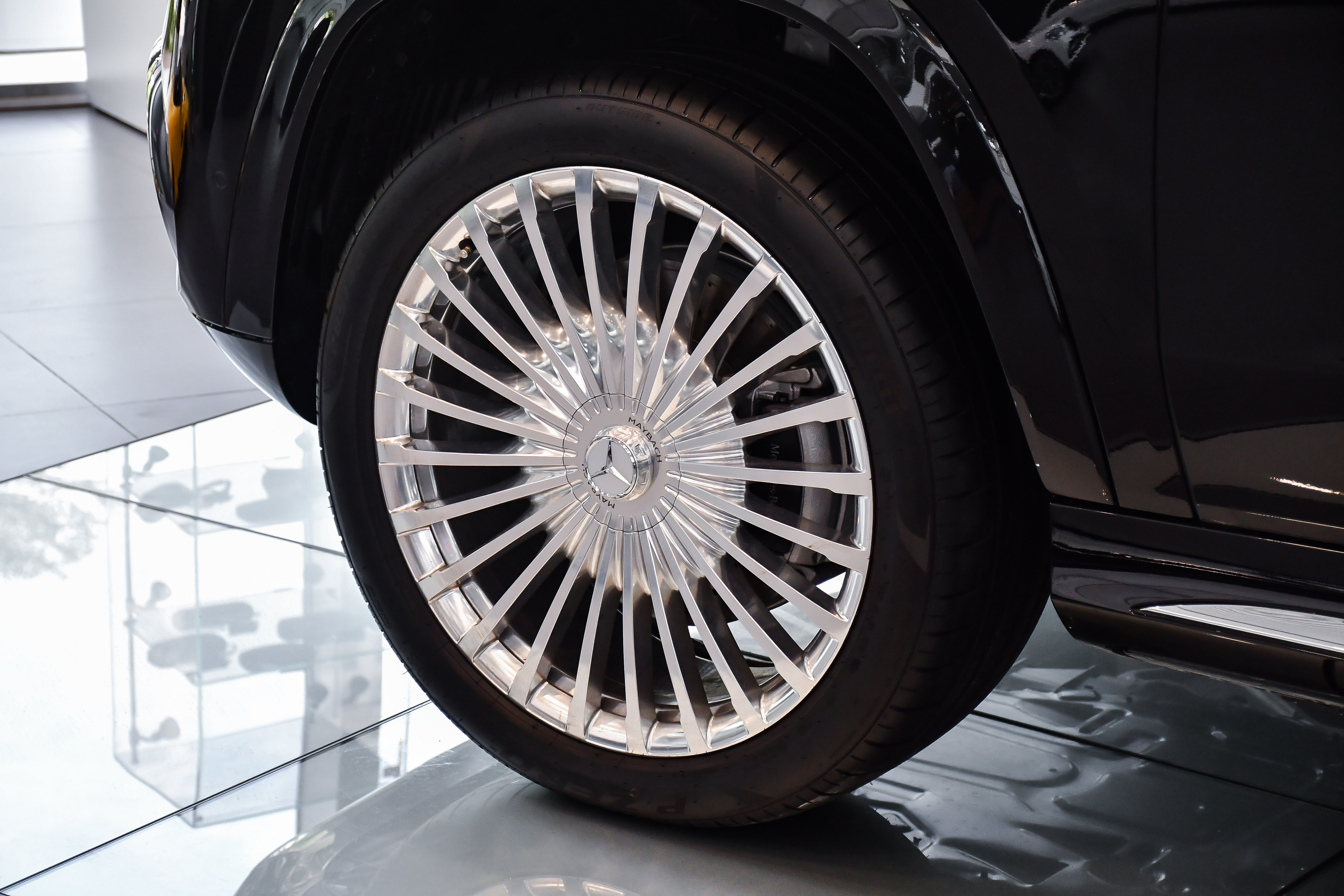 Mercedes-Maybach GLS 600 chinh hang anh 10