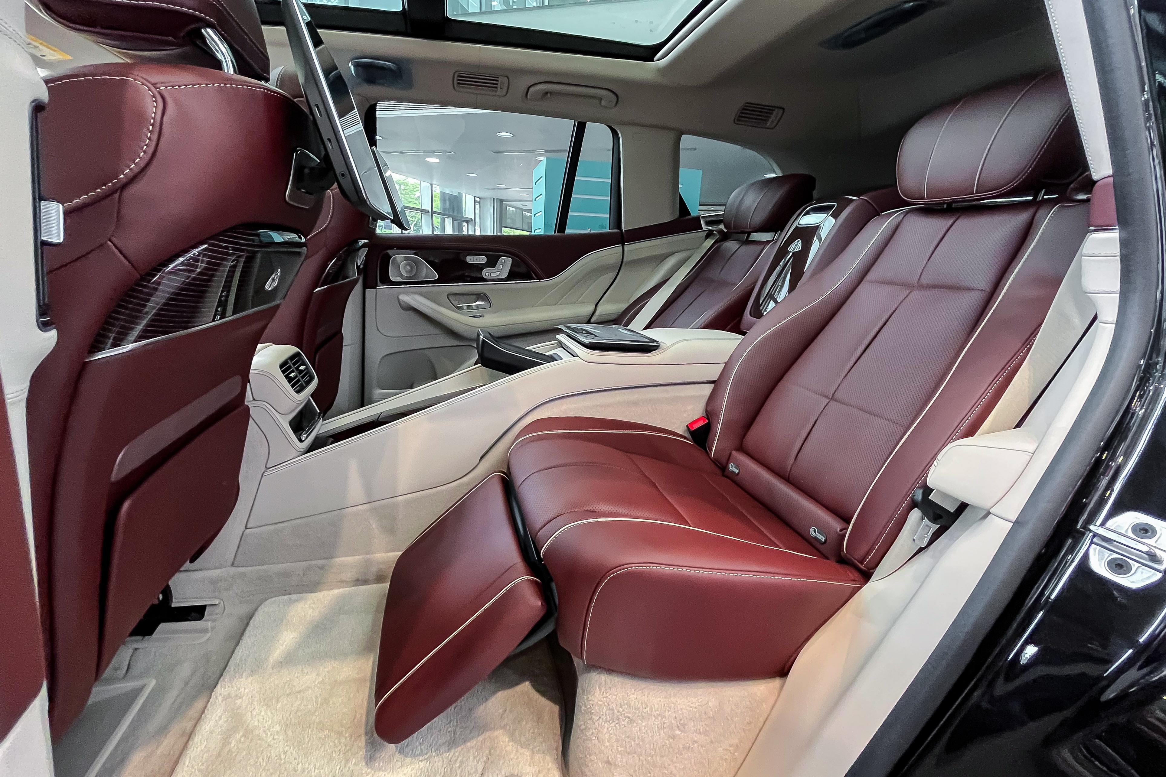 Mercedes-Maybach GLS 600 chinh hang anh 12