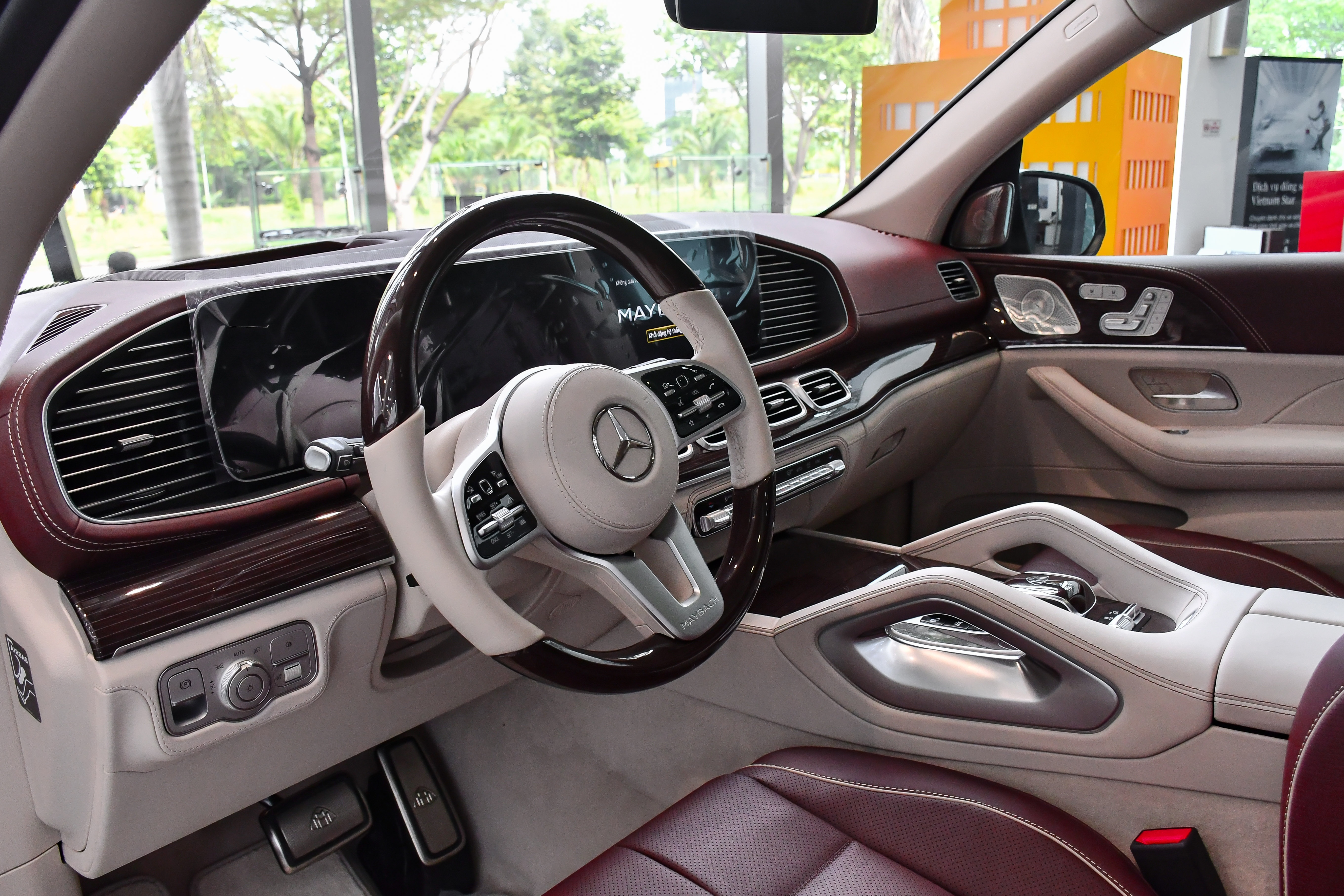 Mercedes-Maybach GLS 600 chinh hang anh 18