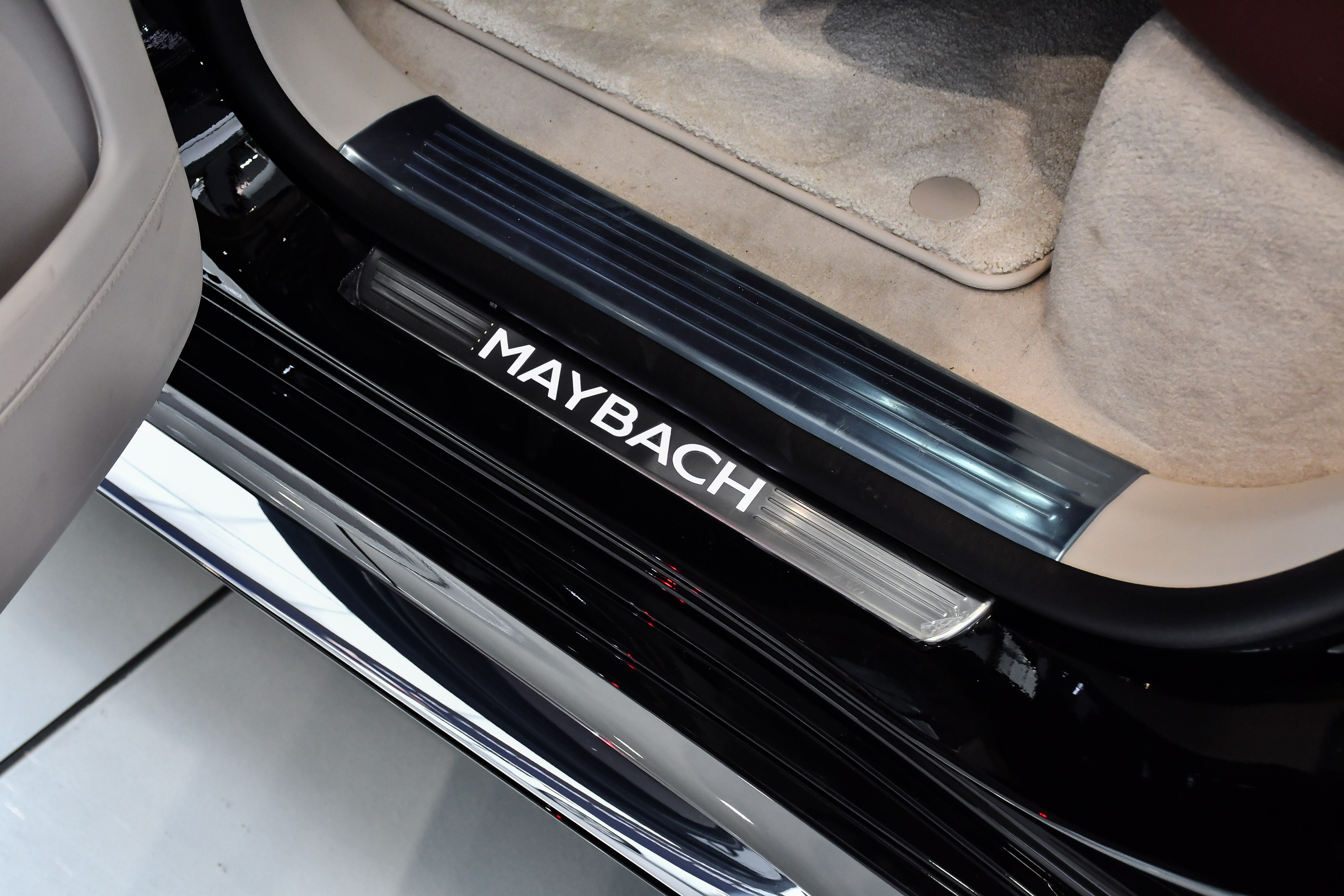 Mercedes-Maybach GLS 600 chinh hang anh 22