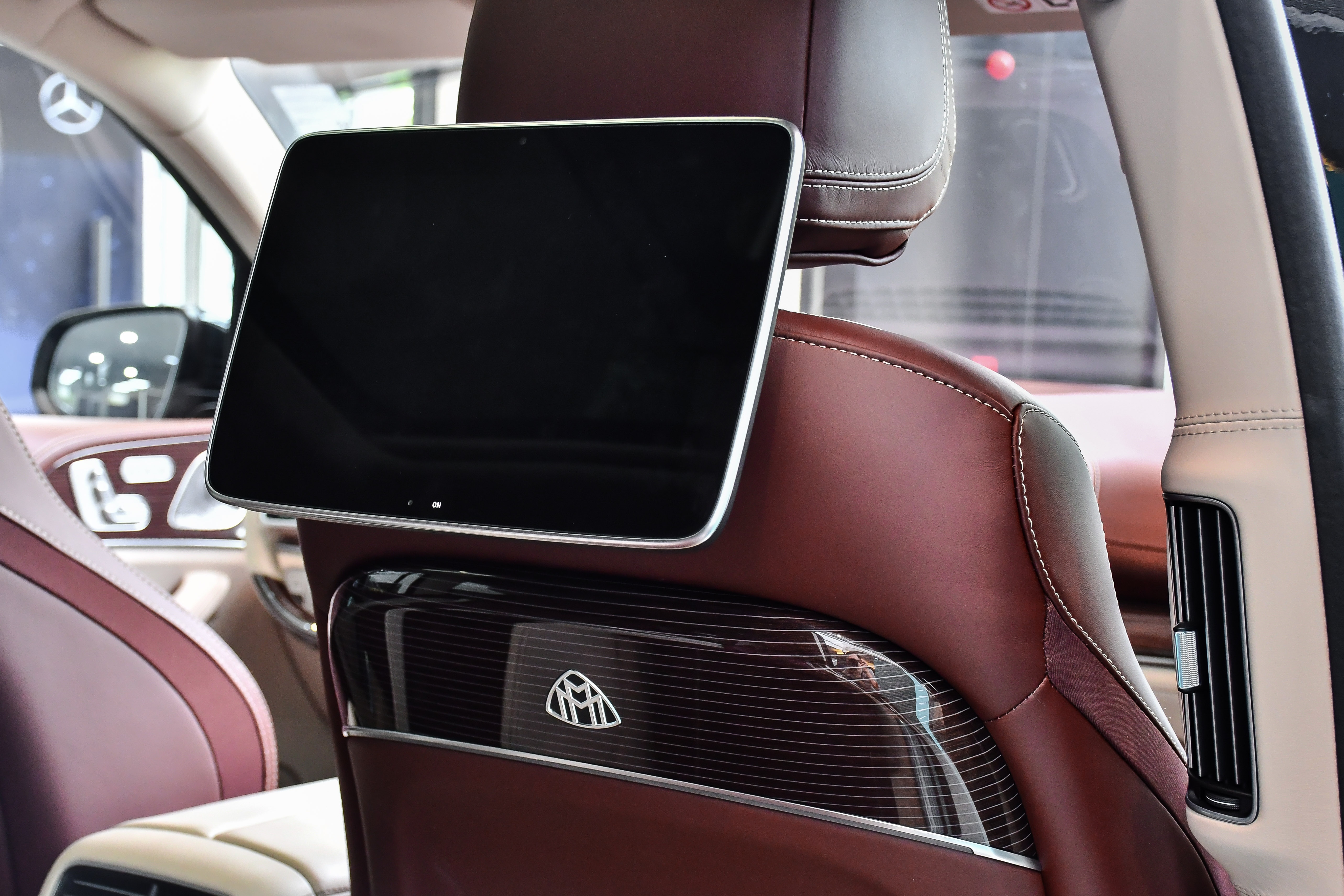 Mercedes-Maybach GLS 600 chinh hang anh 15