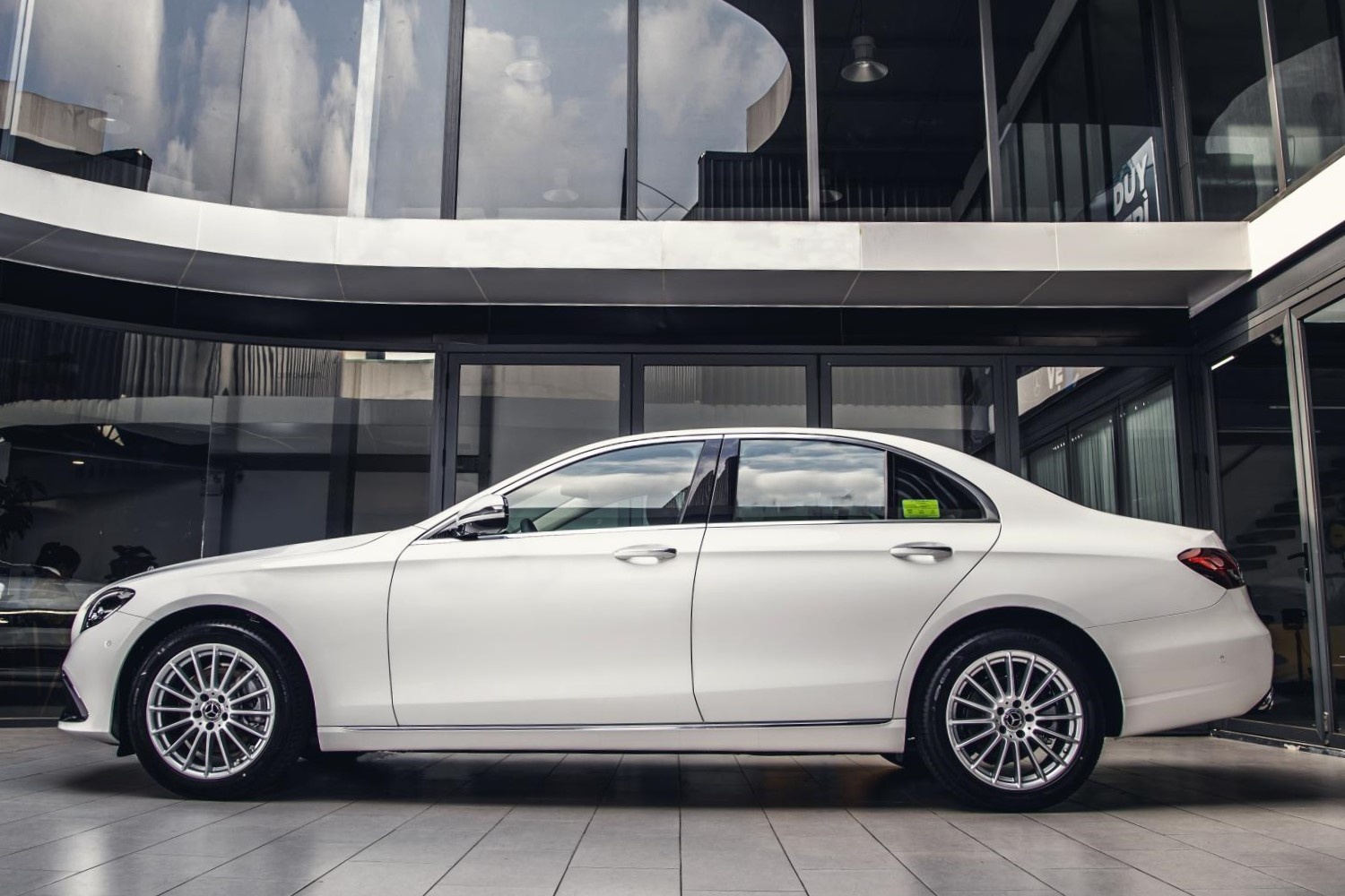 Sedan hang sang 2 ty dong anh 4