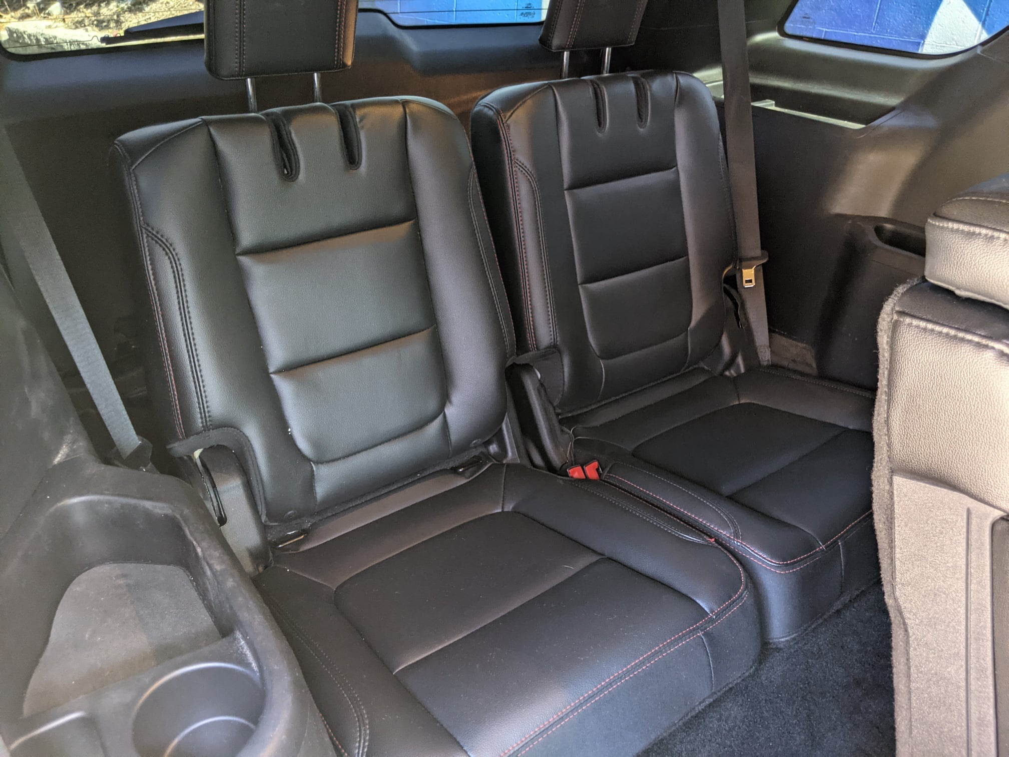 Ford Explorer nang cap thanh xe limosine anh 6